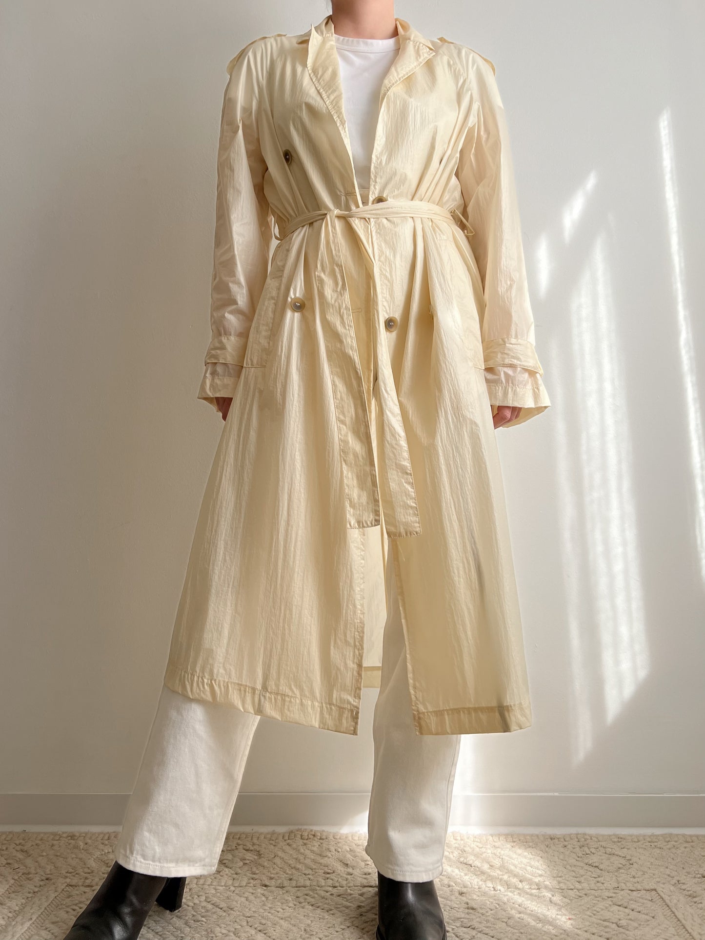 Trench impermeabile color crema