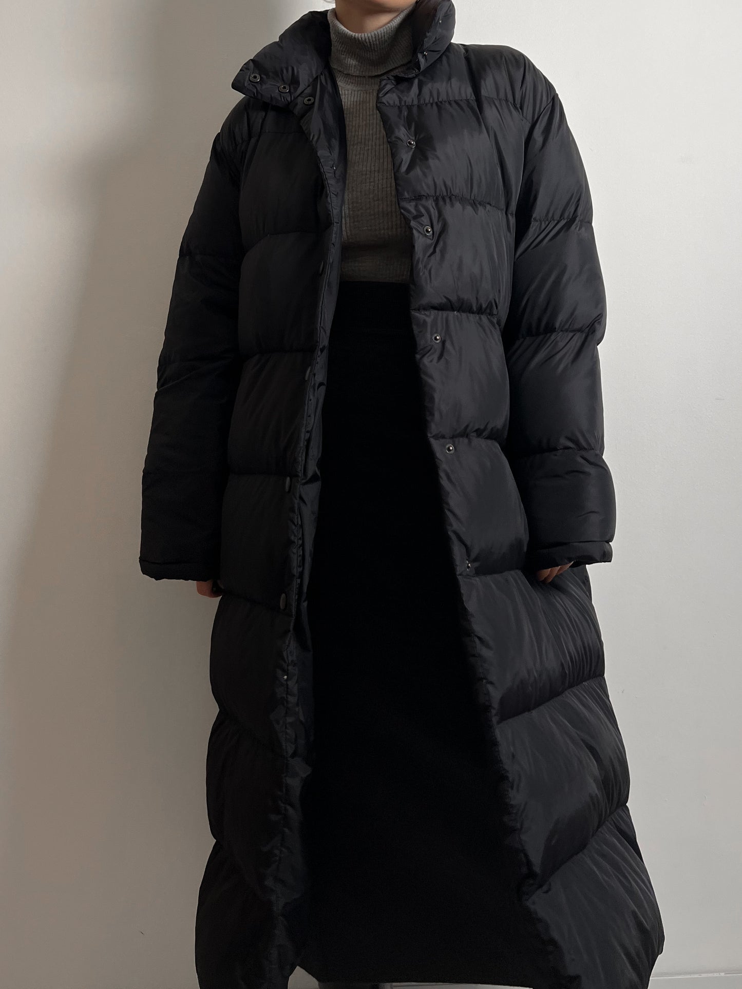 Real down black long puffer