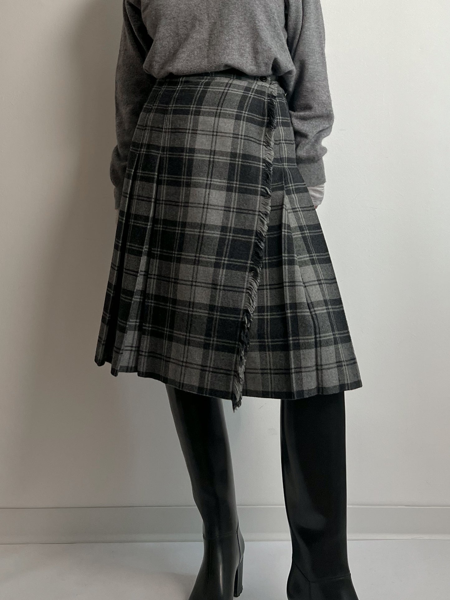 Pure wool pleated tartan skirt