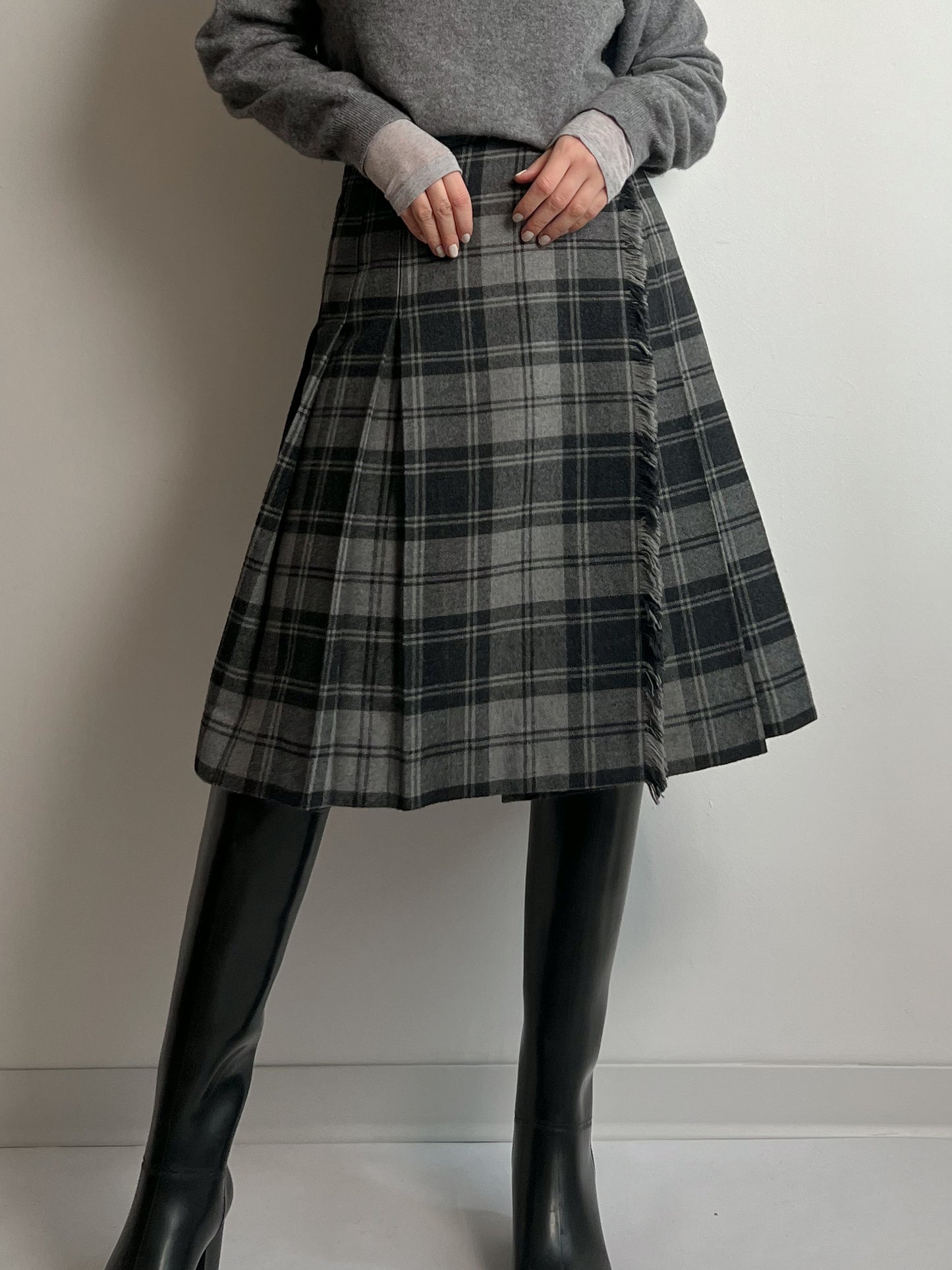 Pure wool pleated tartan skirt