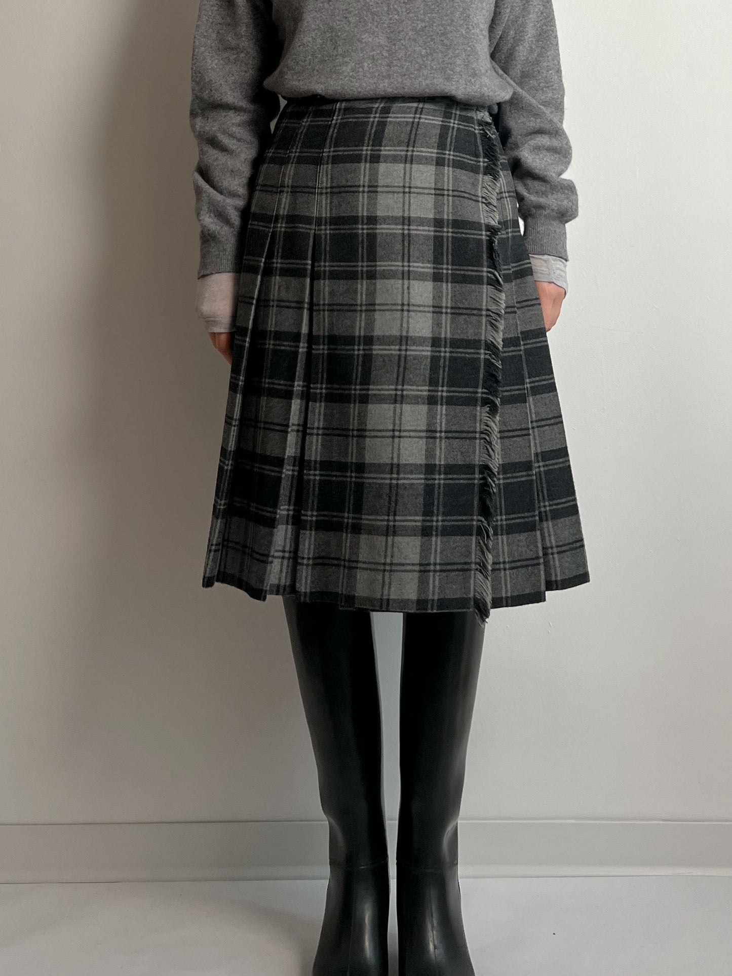 Pure wool pleated tartan skirt