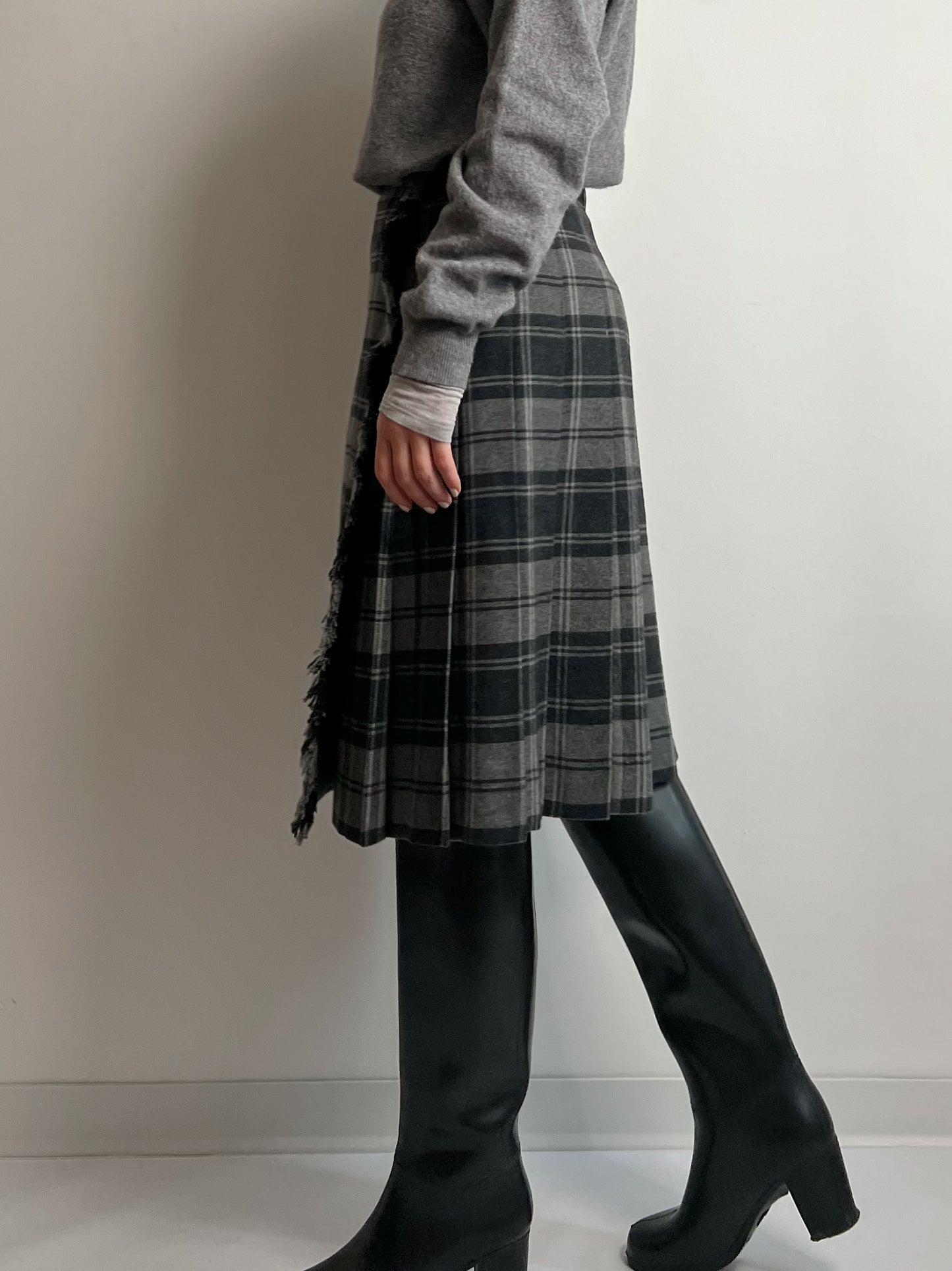 Pure wool pleated tartan skirt