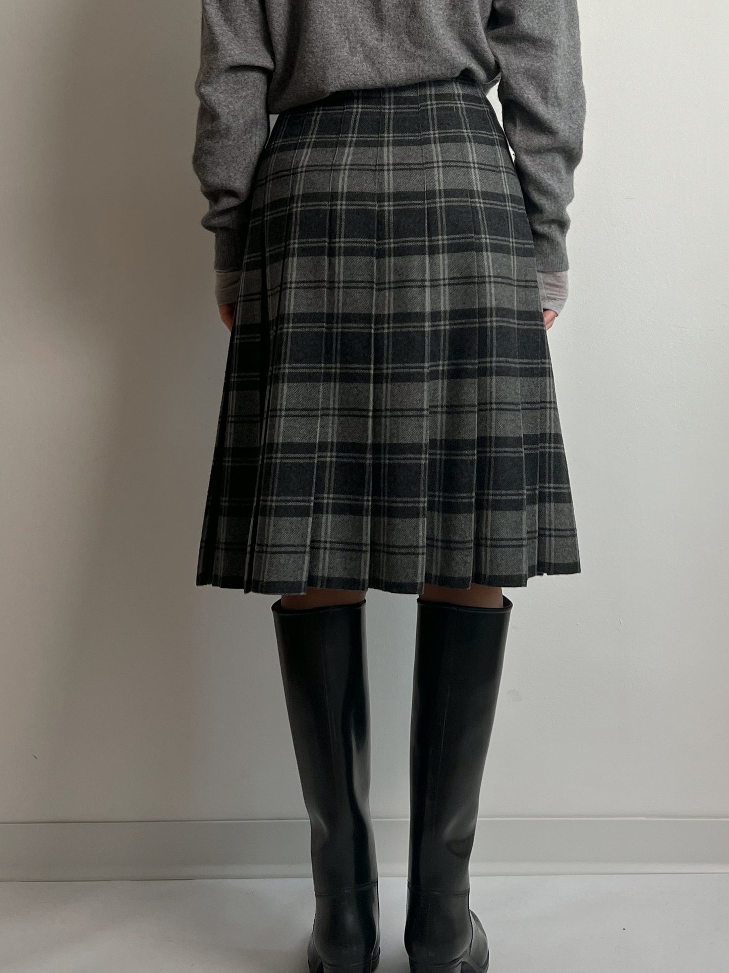 Pure wool pleated tartan skirt