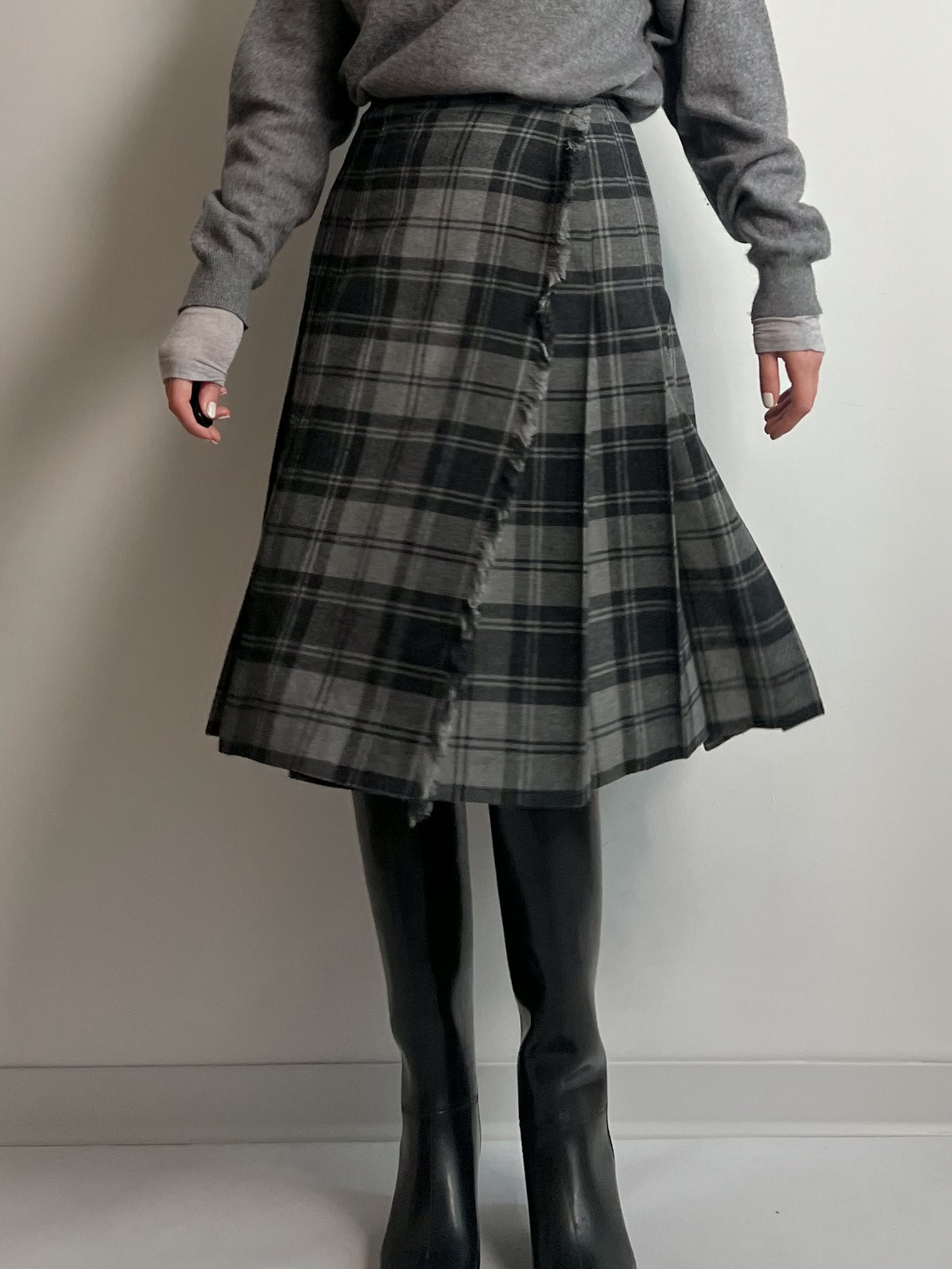 Pure wool pleated tartan skirt