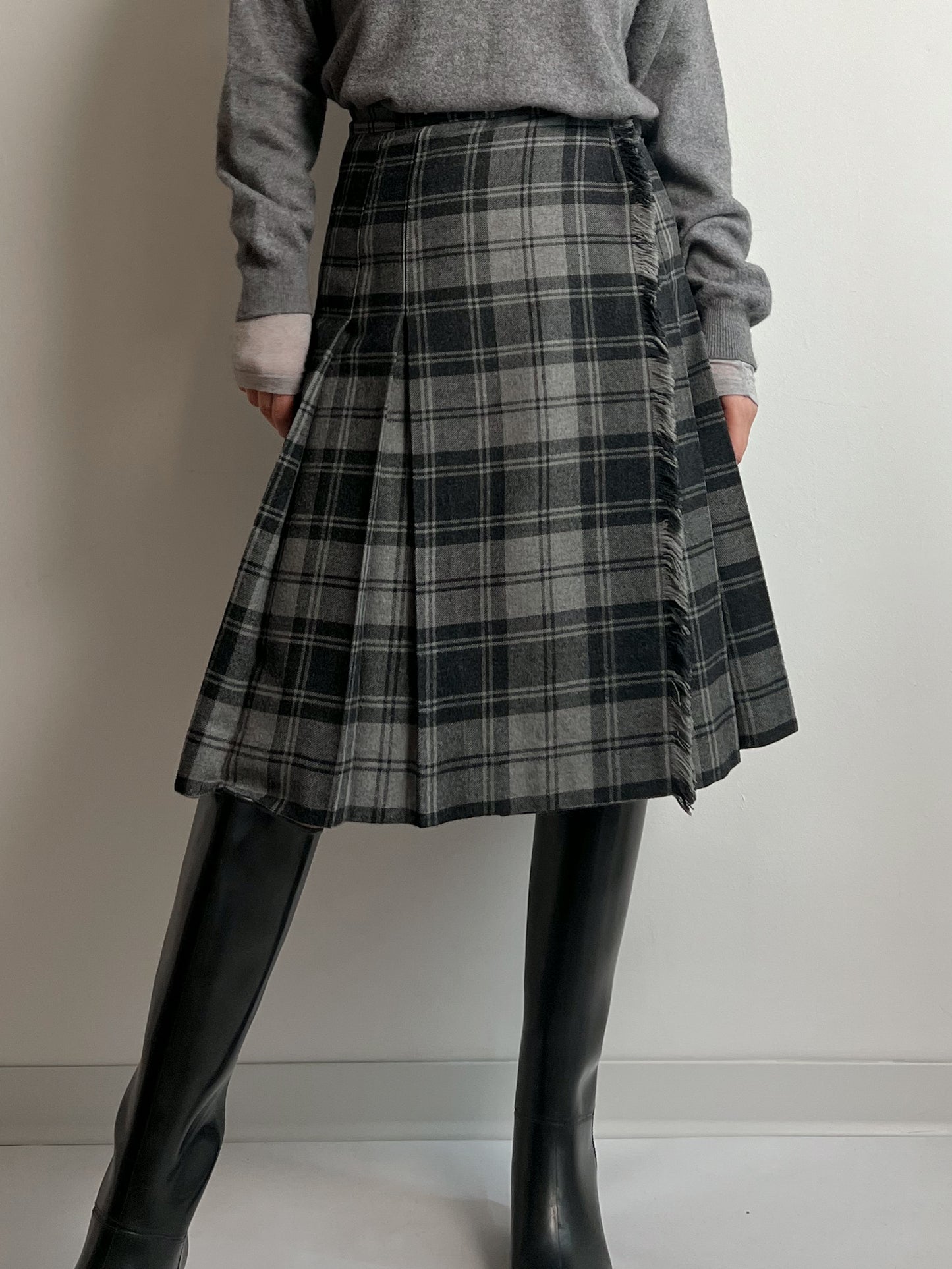 Pure wool pleated tartan skirt