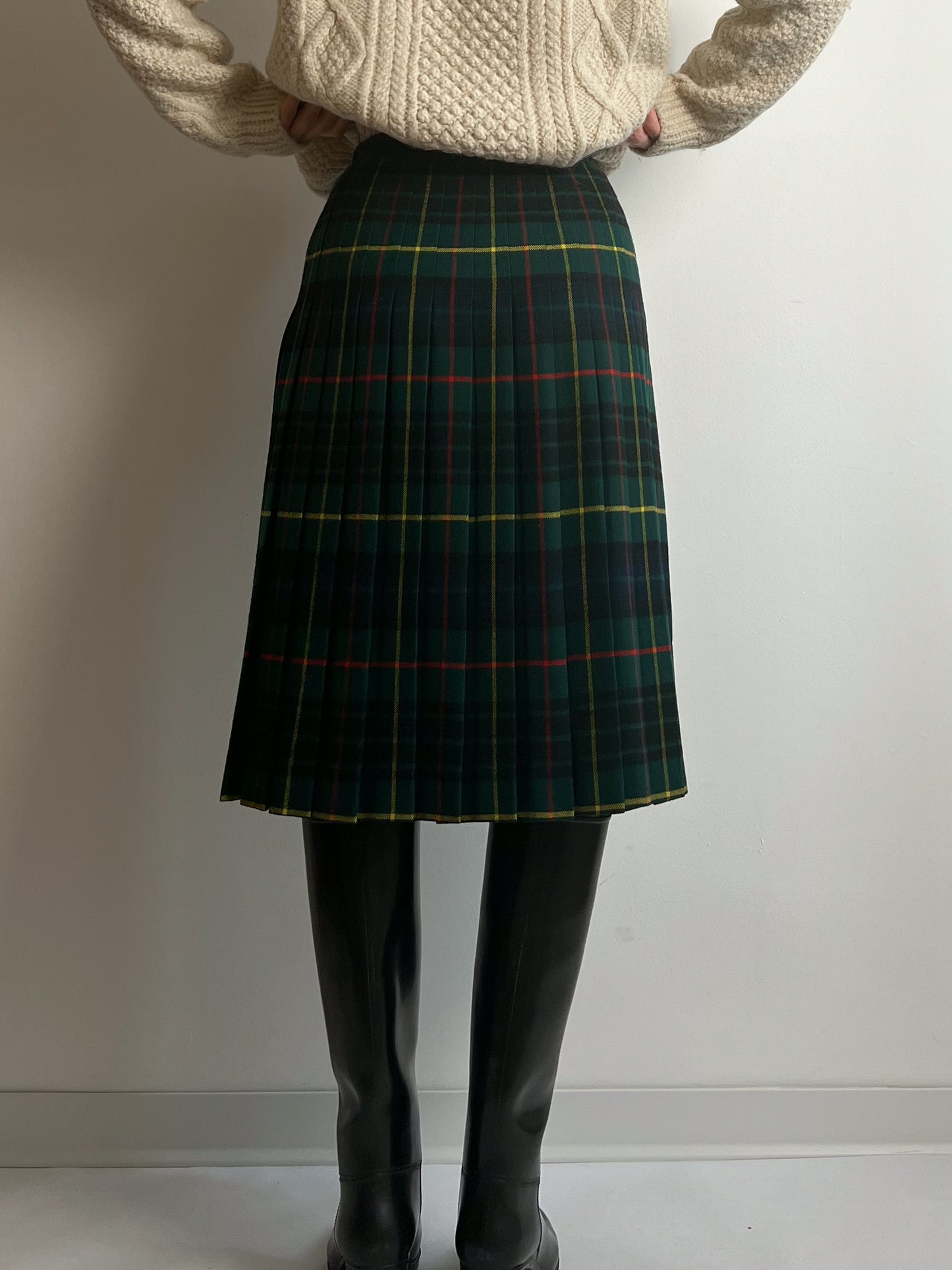 Pure wool pleated tartan skirt