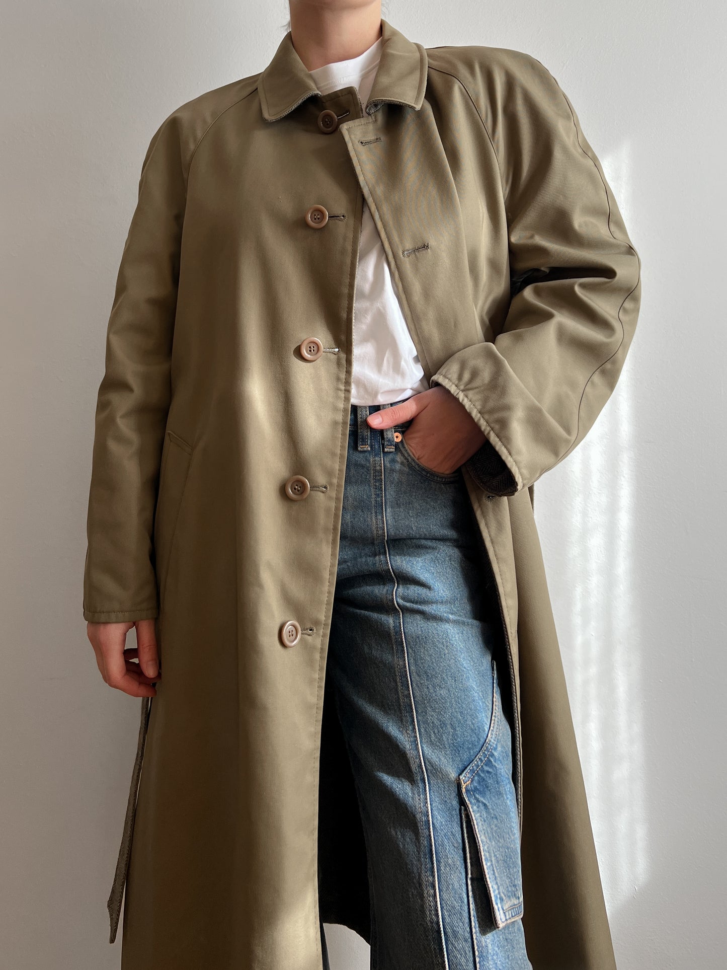 Double face trench