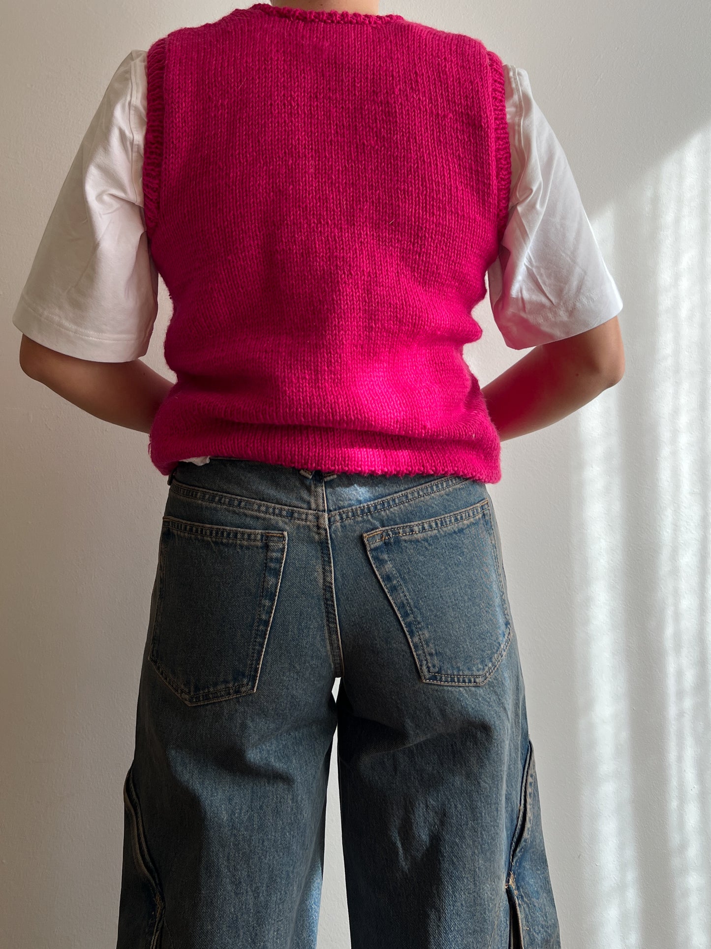 Pure wool embroidered pink vest