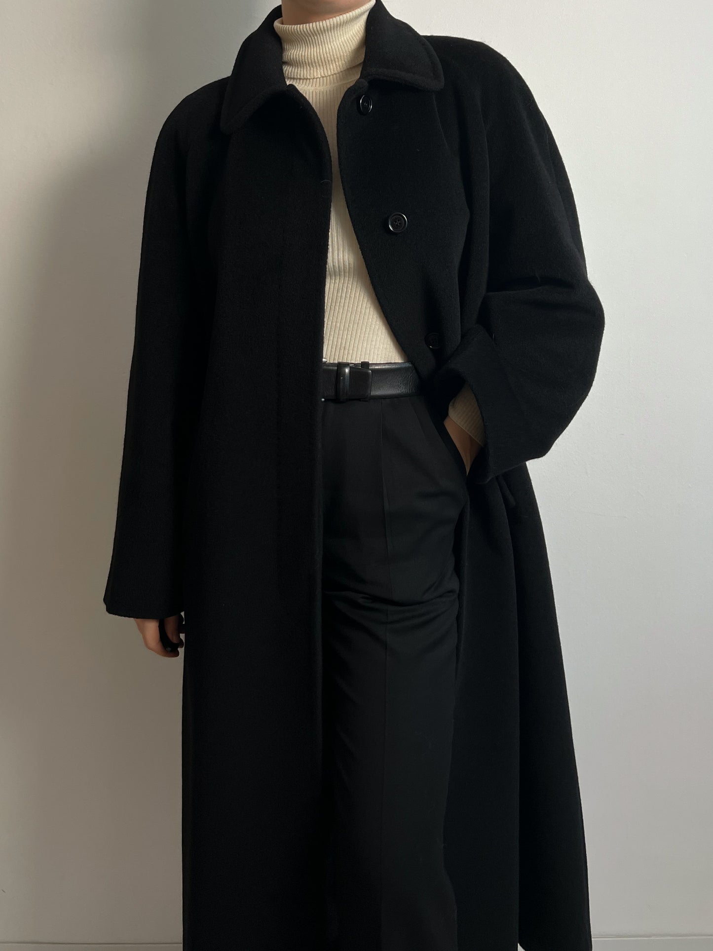 Piacenza pure wool black coat