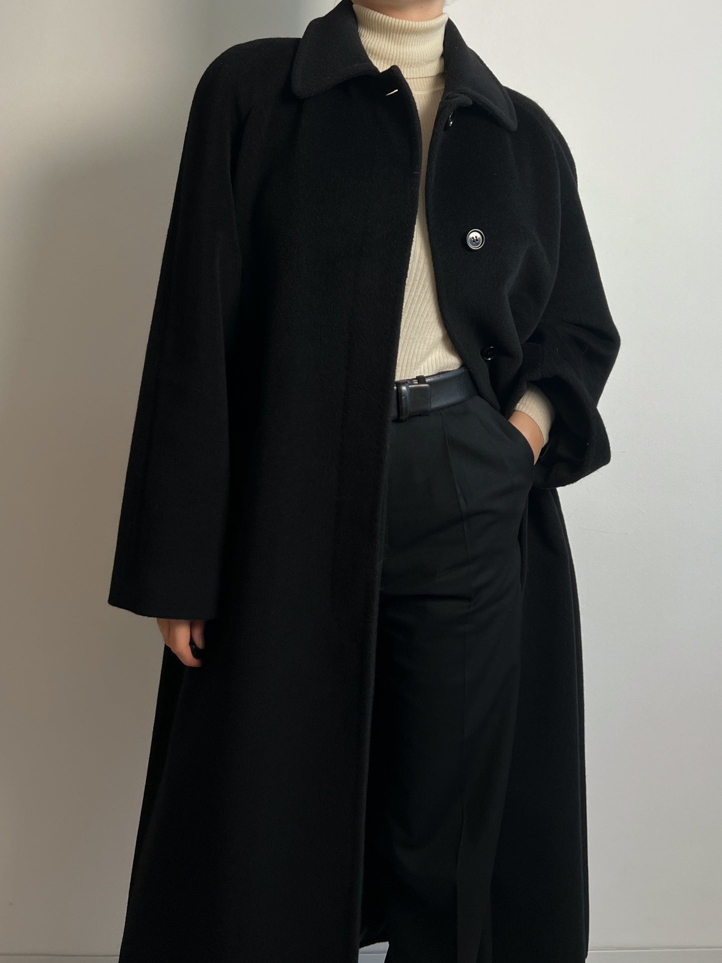 Piacenza pure wool black coat