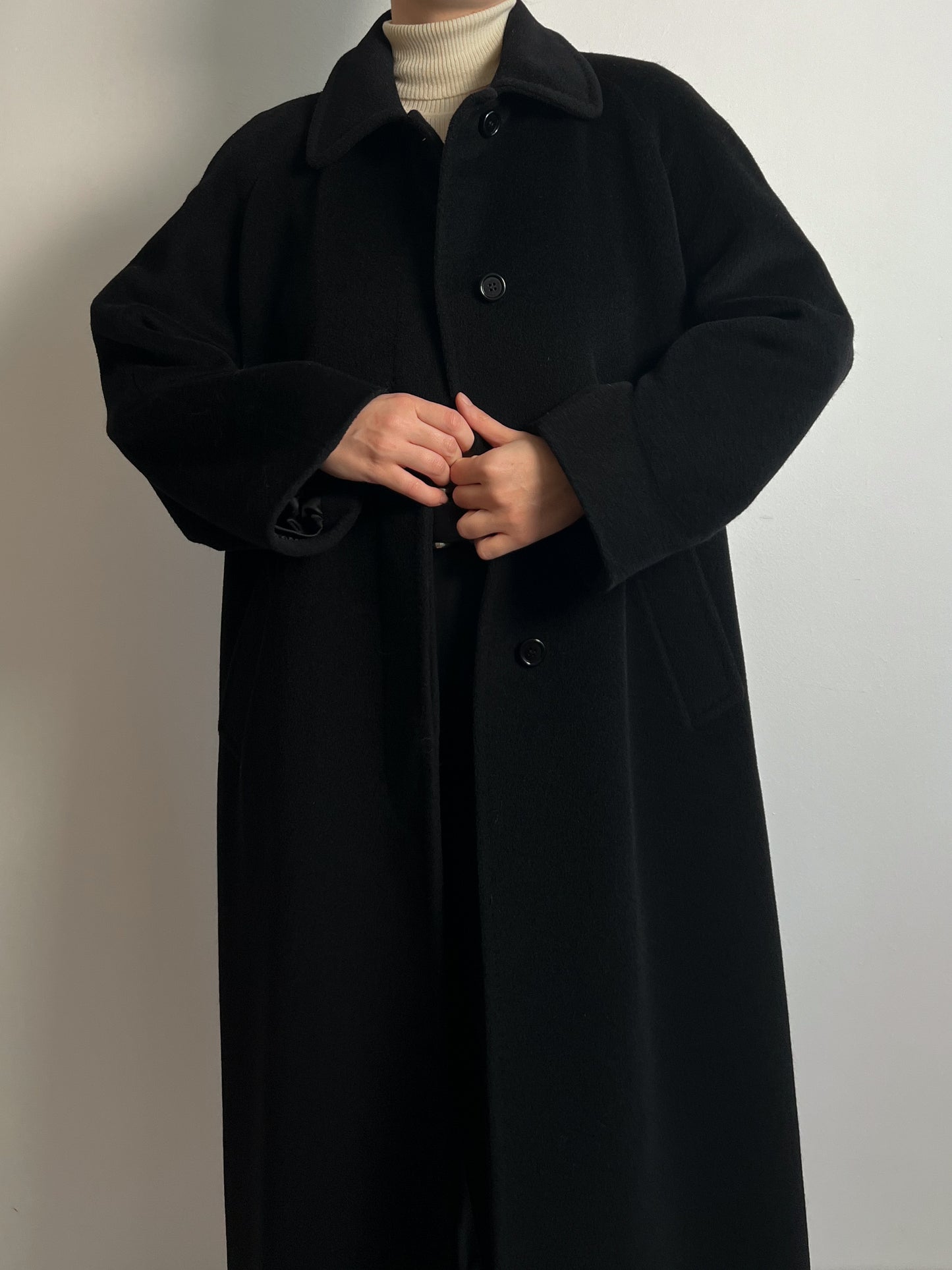 Piacenza pure wool black coat