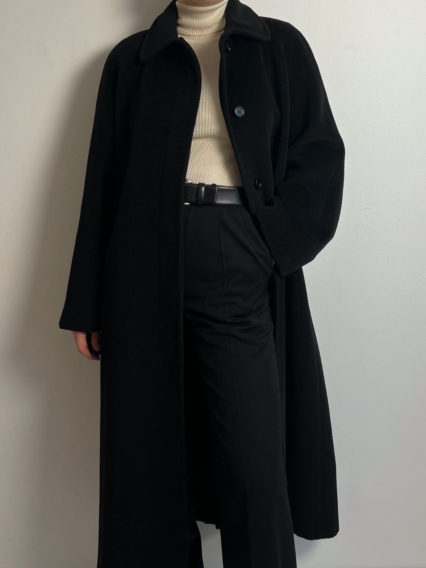 Piacenza pure wool black coat