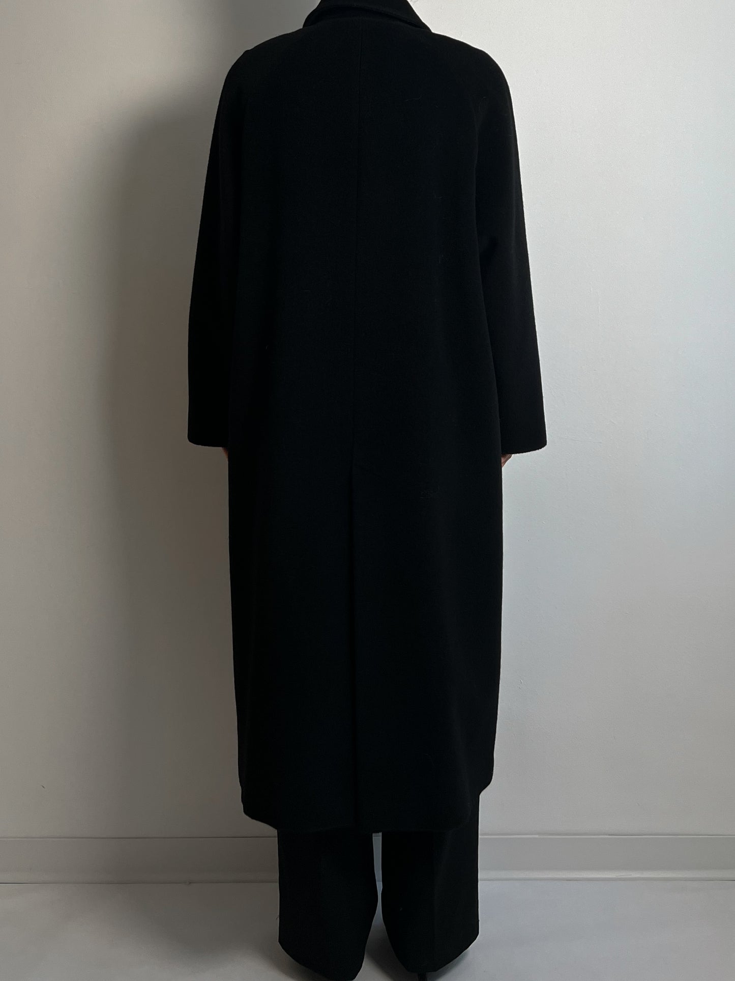 Piacenza pure wool black coat