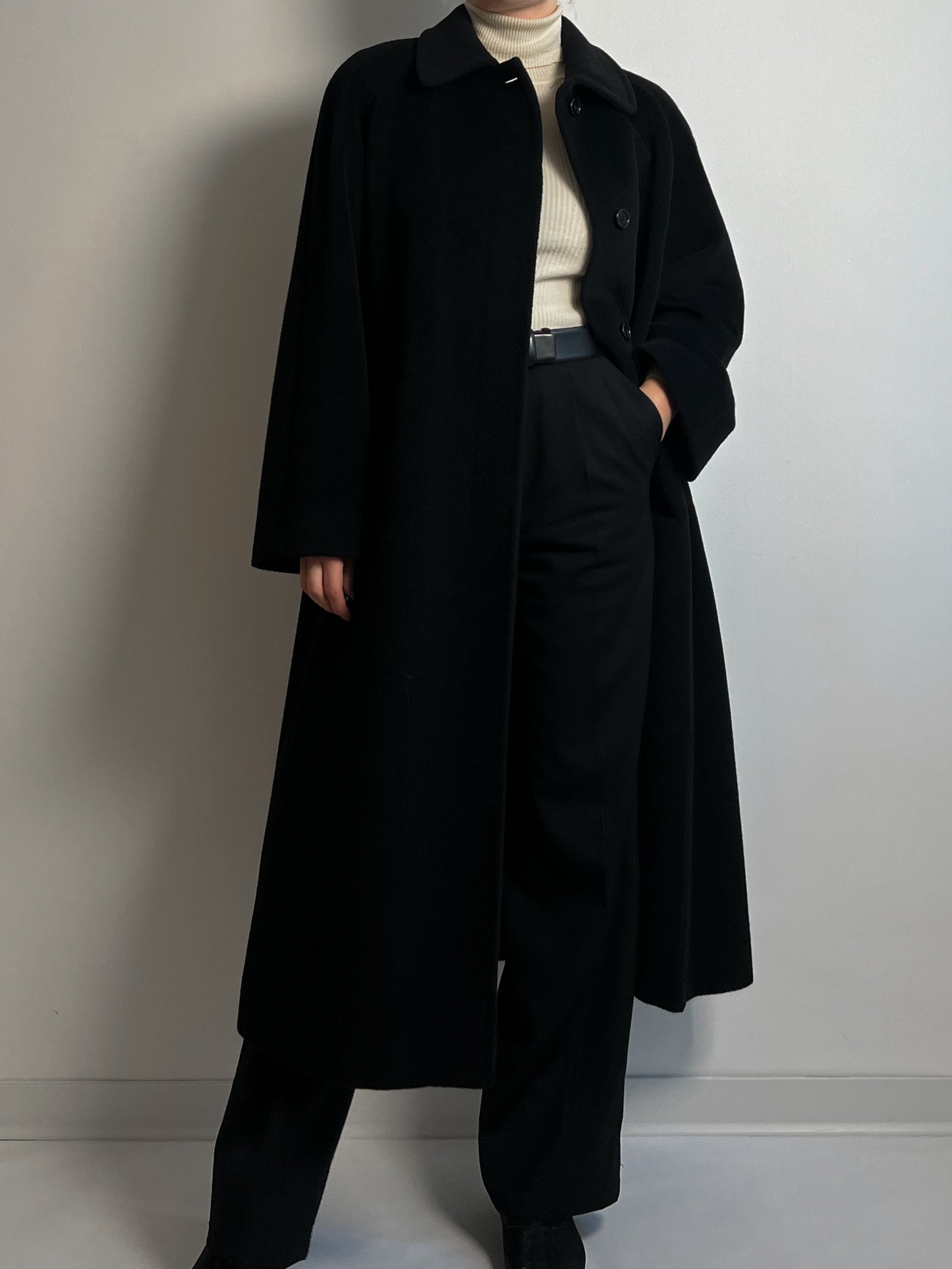 Piacenza pure wool black coat