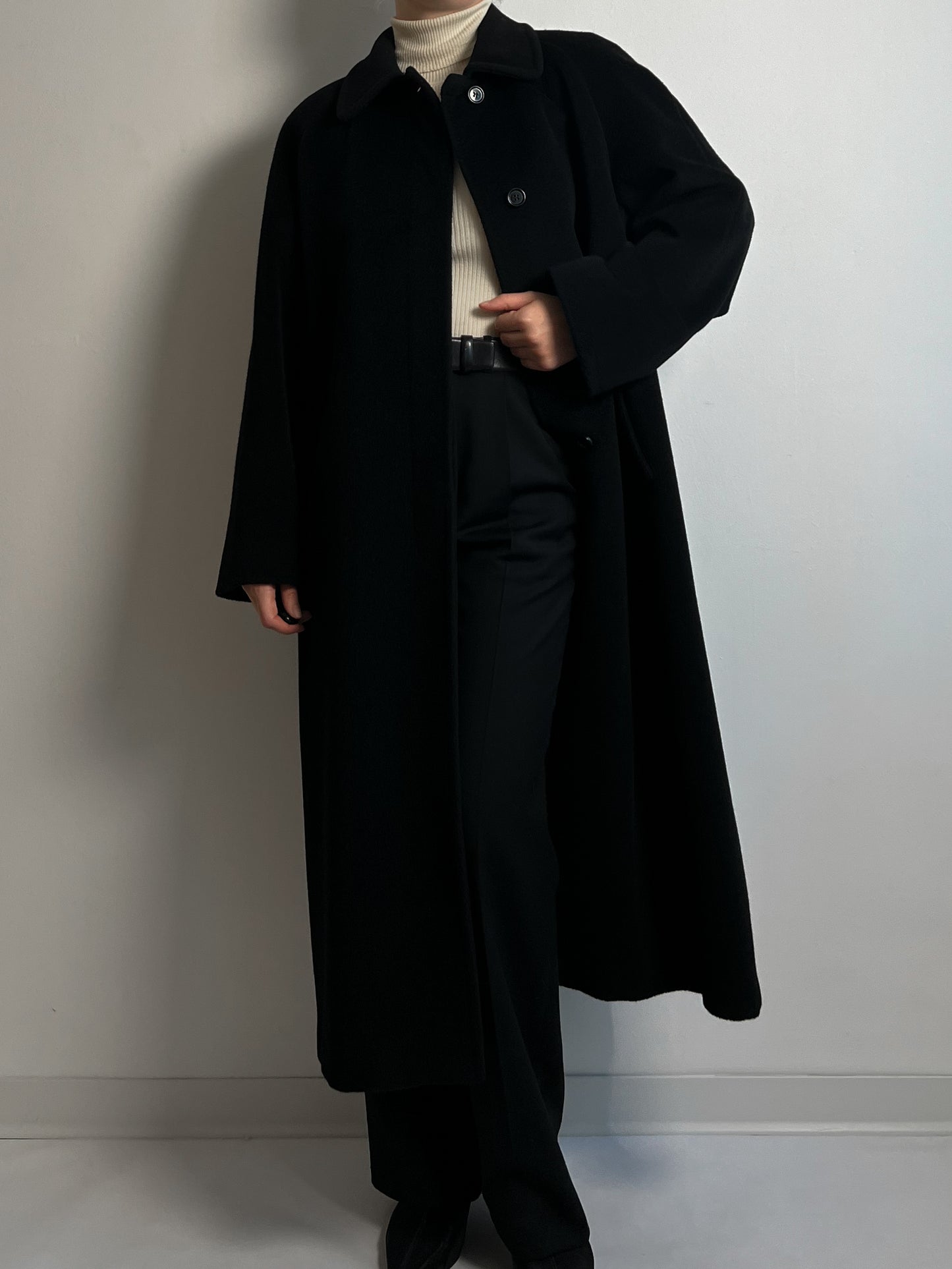 Piacenza pure wool black coat