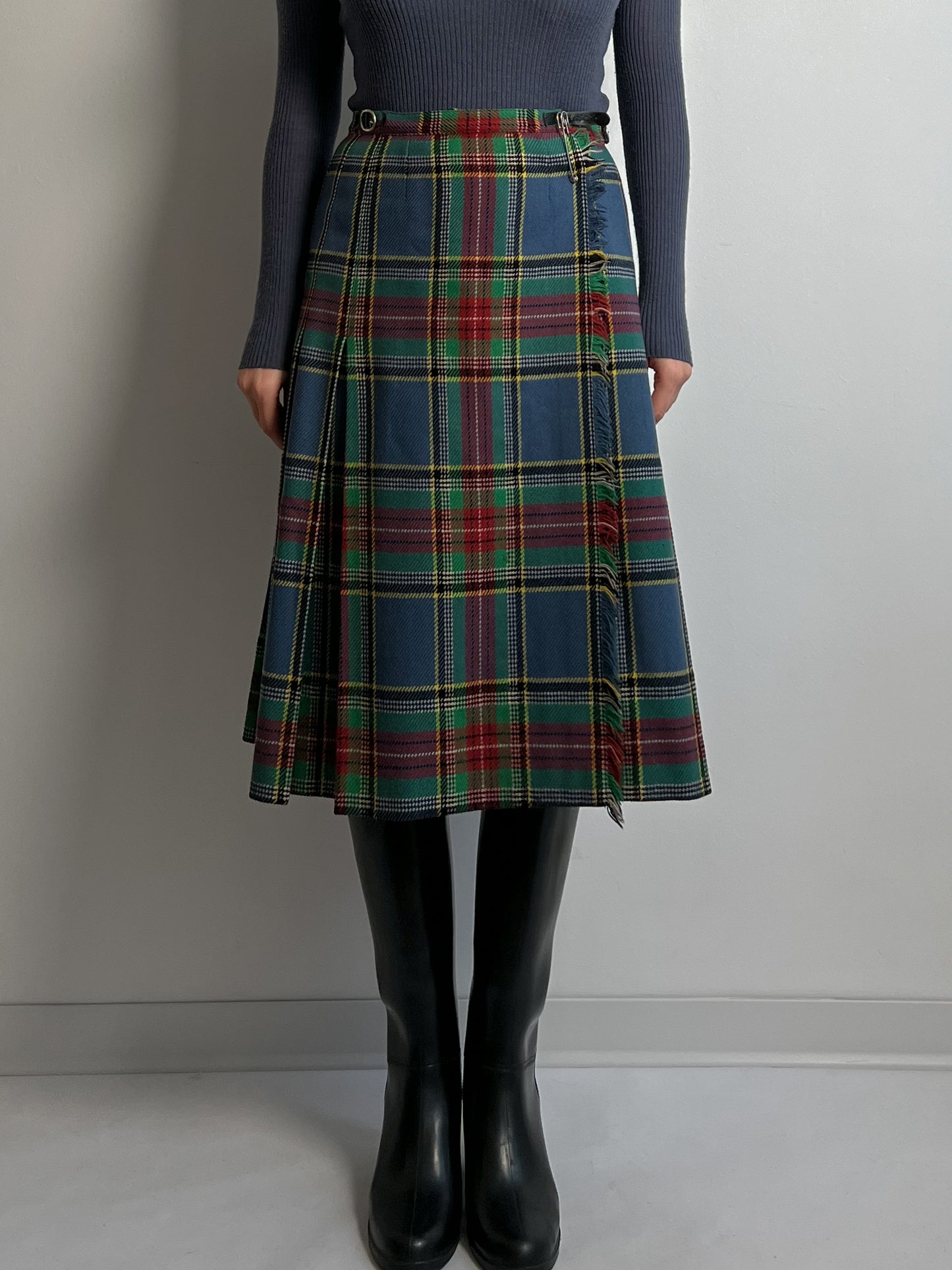 Pure wool pleated tartan skirt