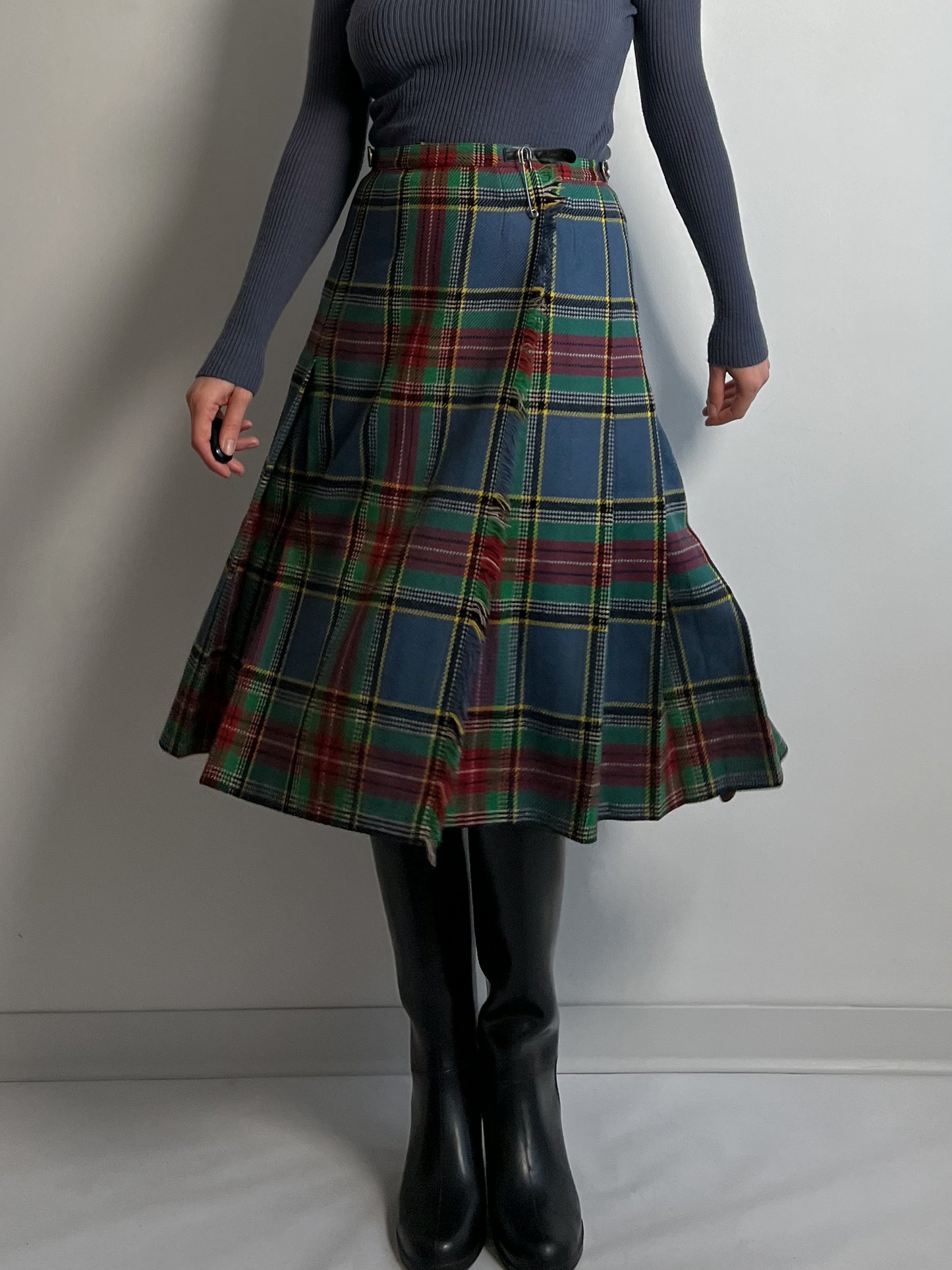 Pure wool pleated tartan skirt