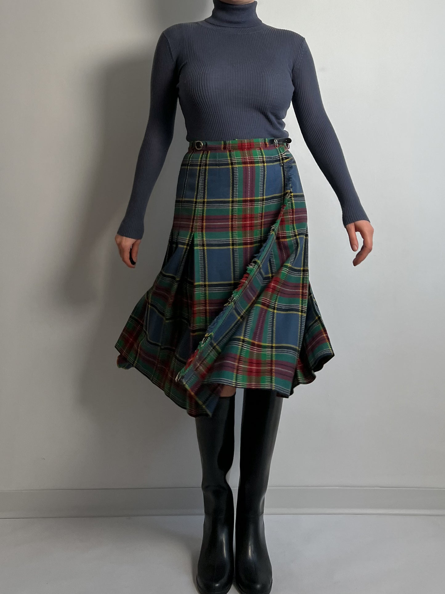 Pure wool pleated tartan skirt