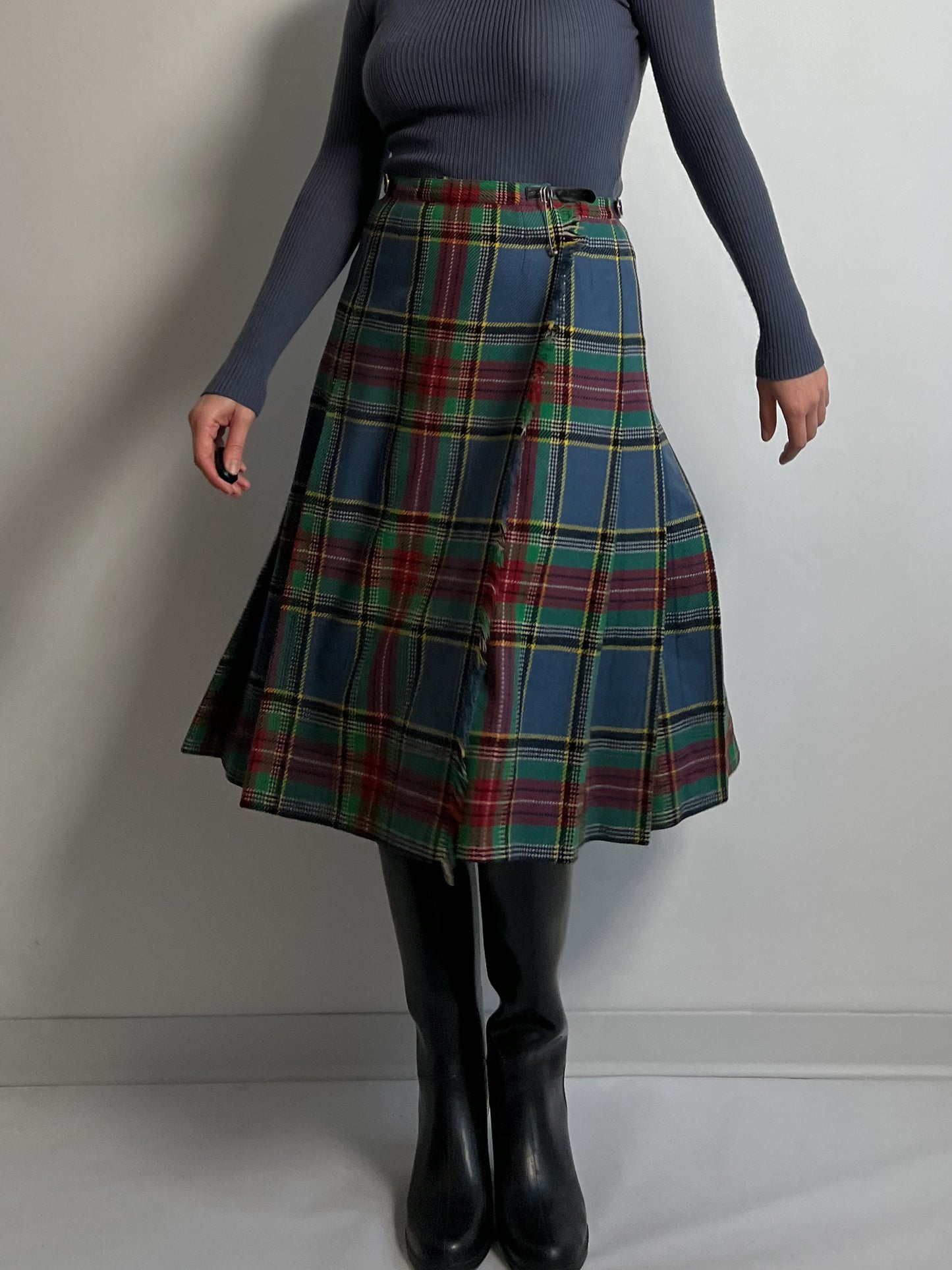 Pure wool pleated tartan skirt