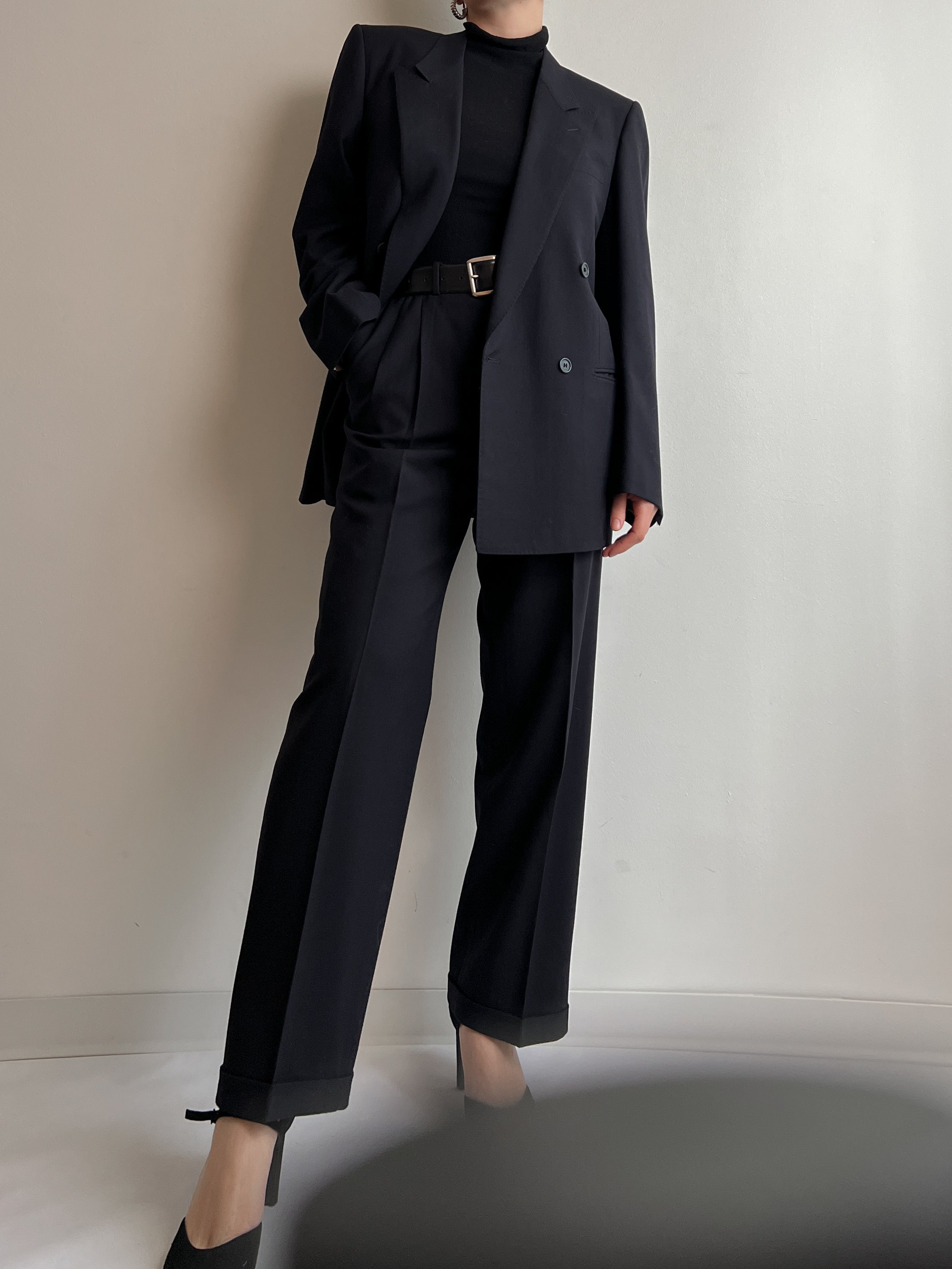 Pure vinrgin wool blue suit