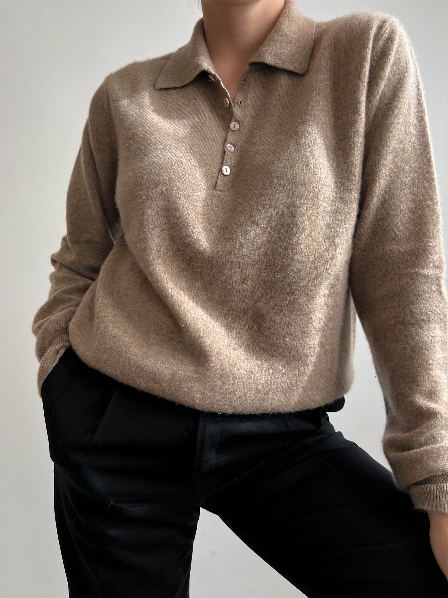 Polo beige in 100% cashmere