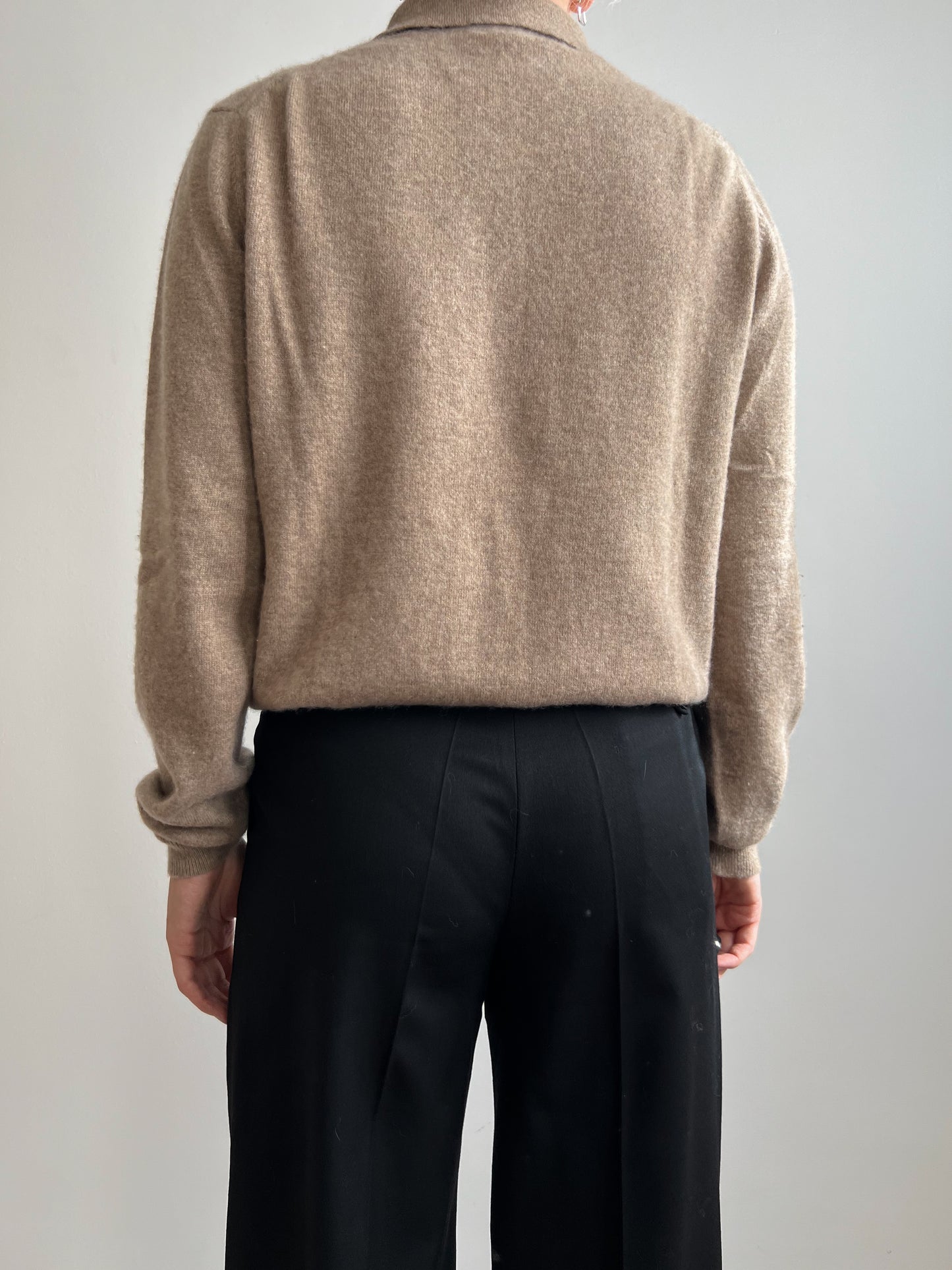 Polo beige in 100% cashmere