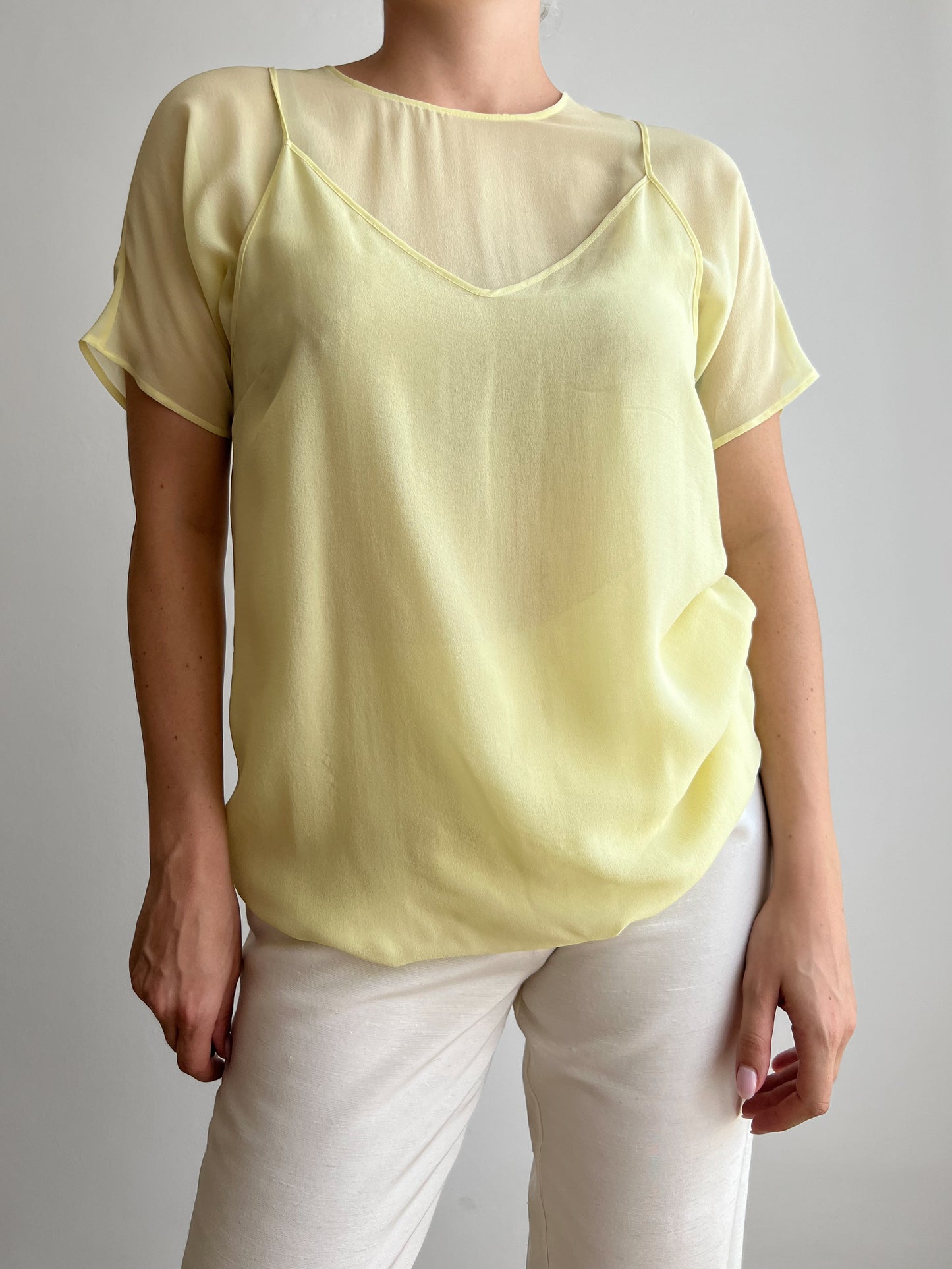 Blusa gialla in seta