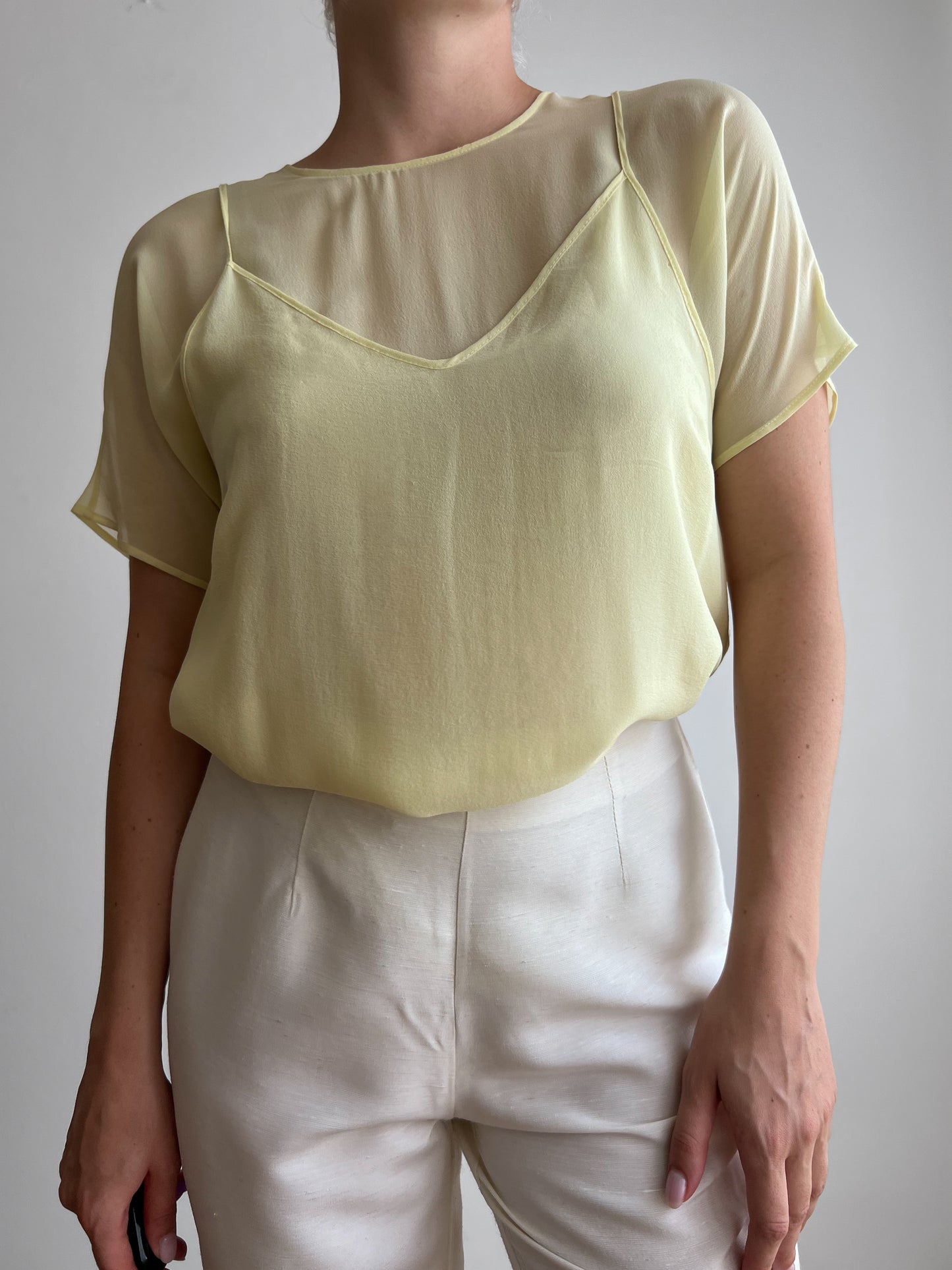 Blusa gialla in seta