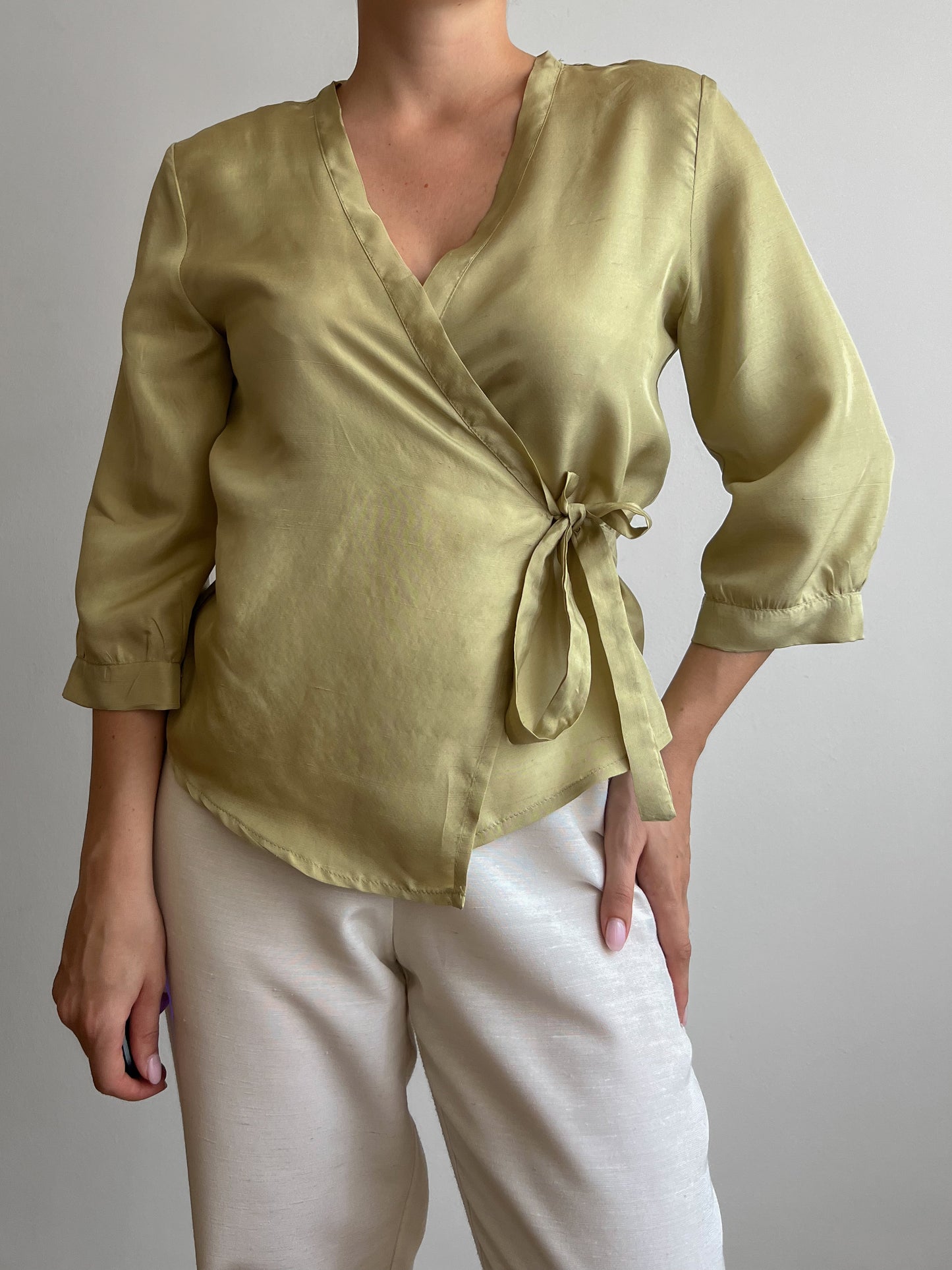 Blusa verde in seta