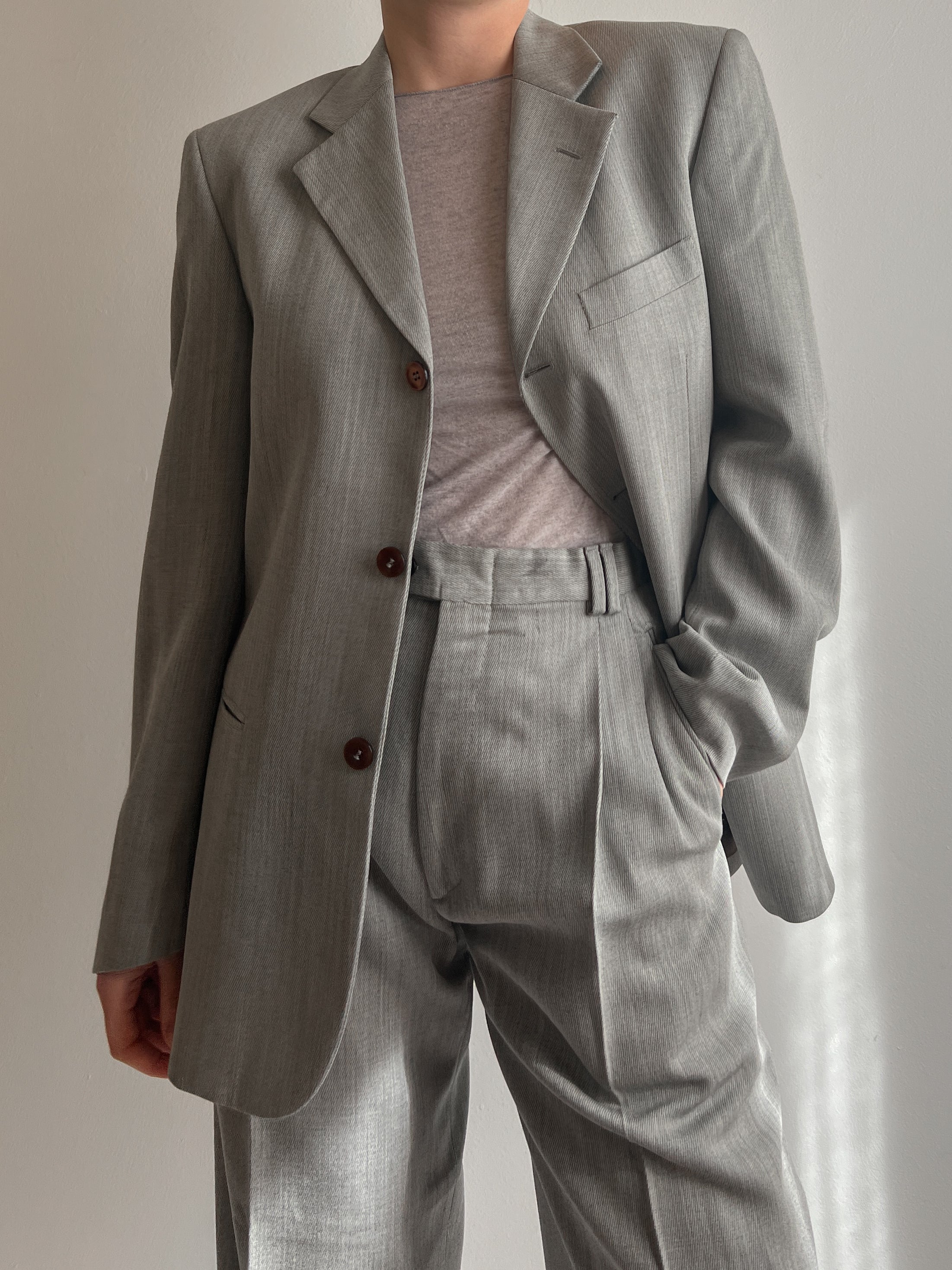 Wool and viscose light grey suit