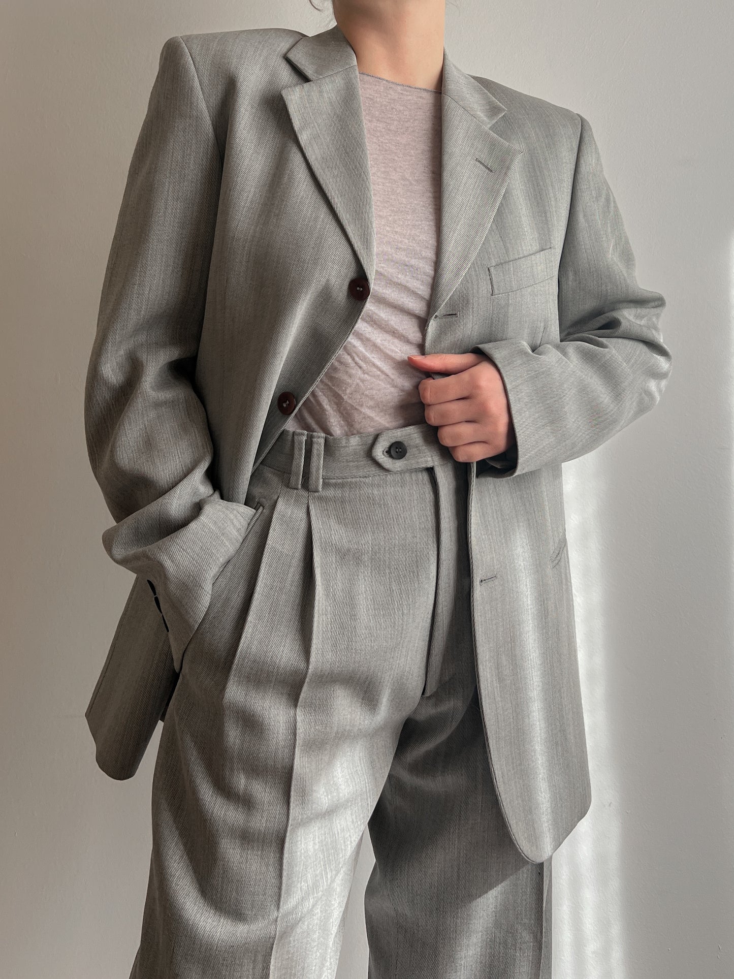 Wool and viscose light grey suit