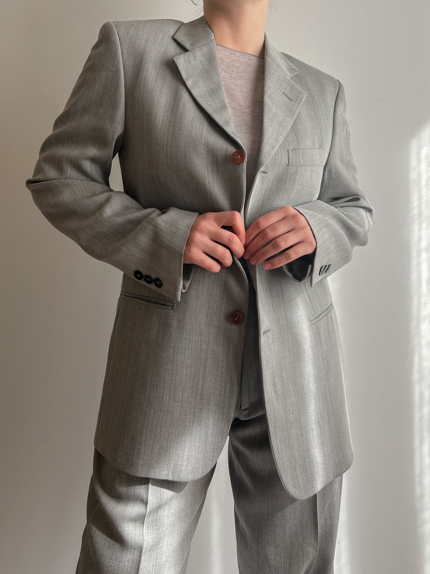 Wool and viscose light grey suit