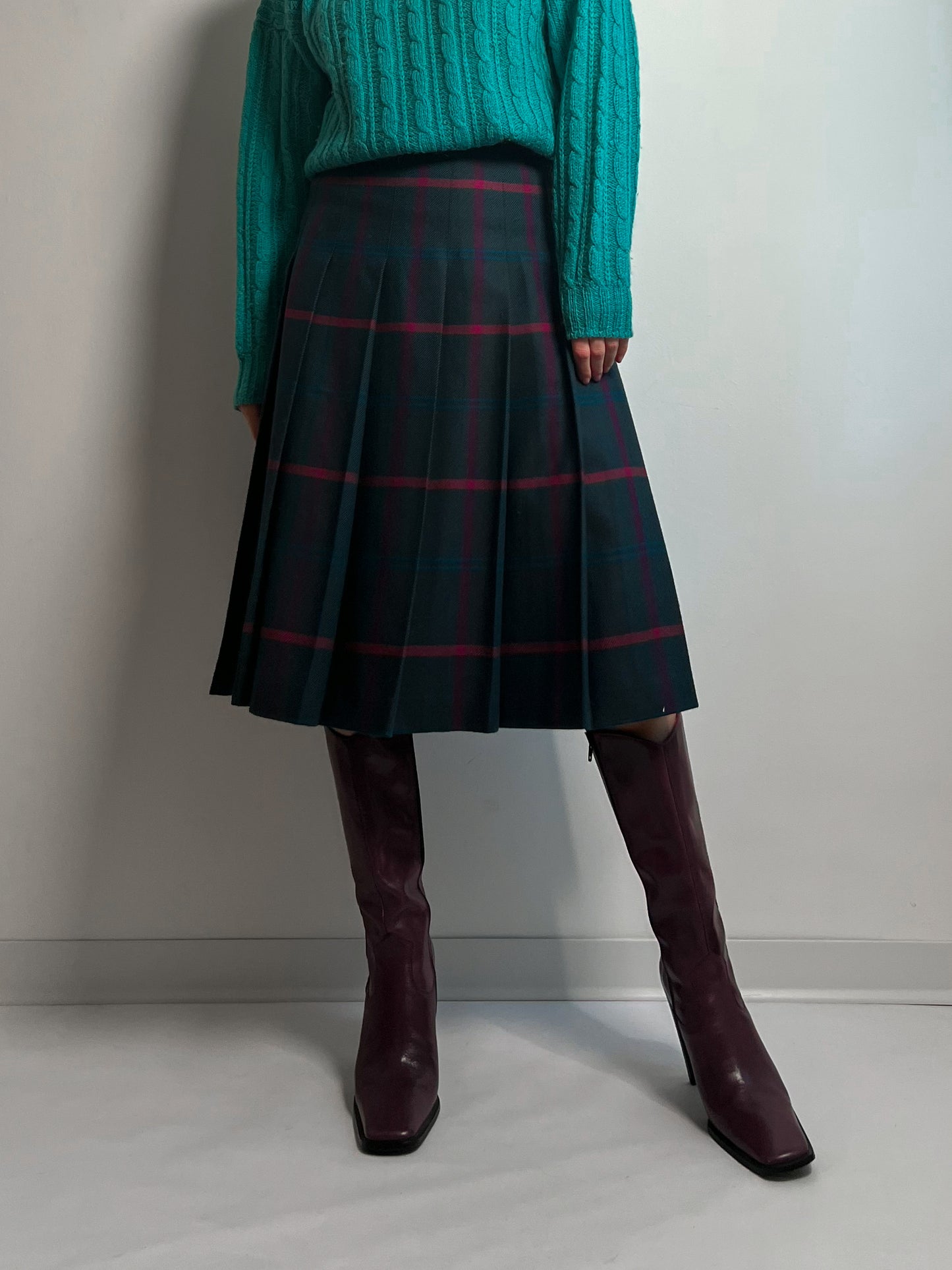 Pure virgin wool pleated skirt