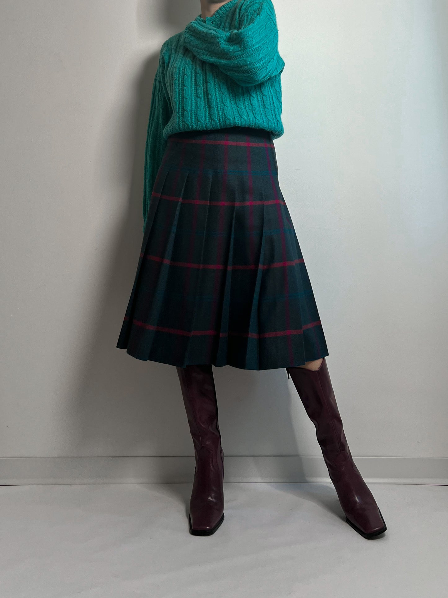 Pure virgin wool pleated skirt