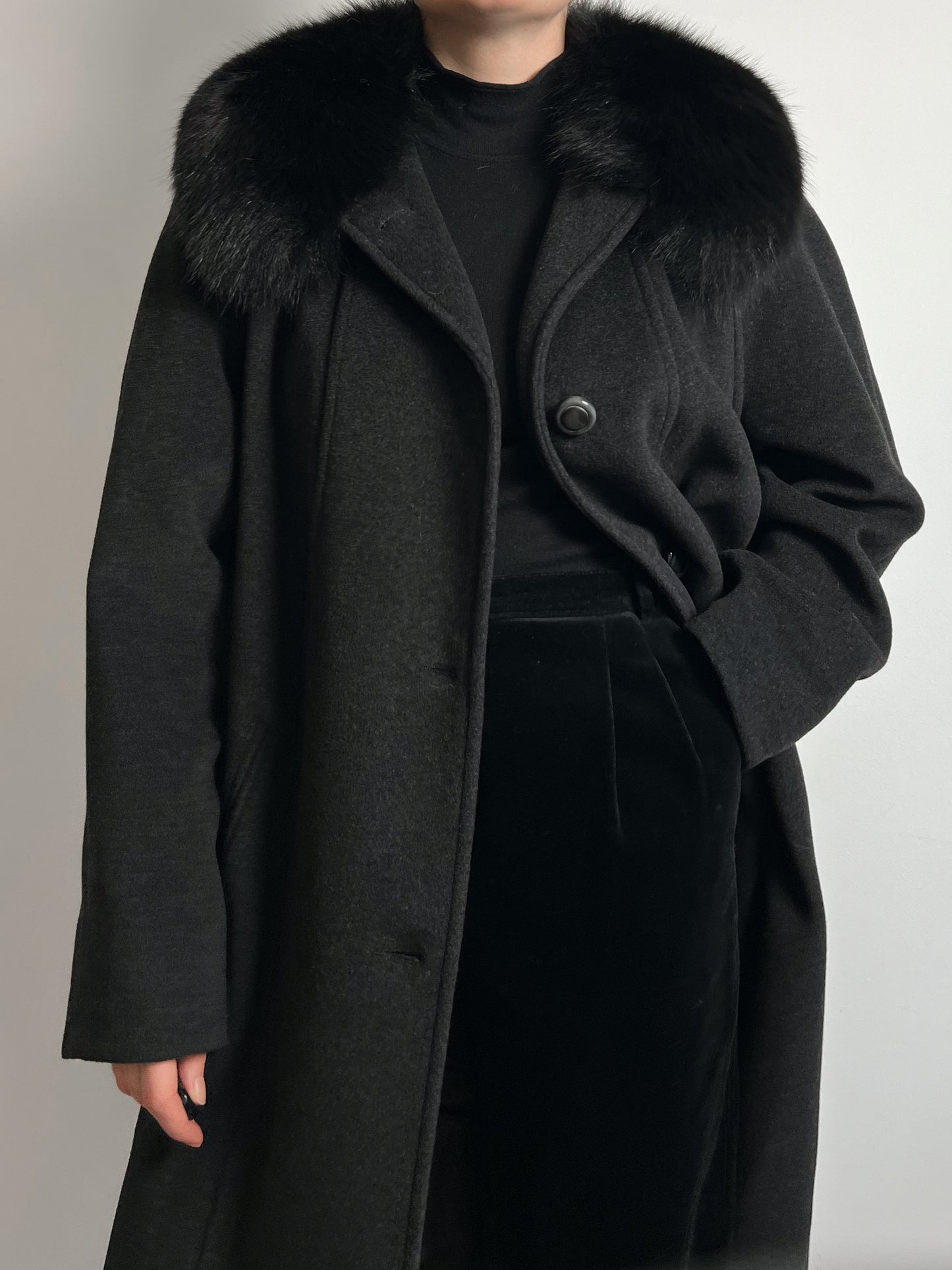 Pure virgin wool grey coat with fur