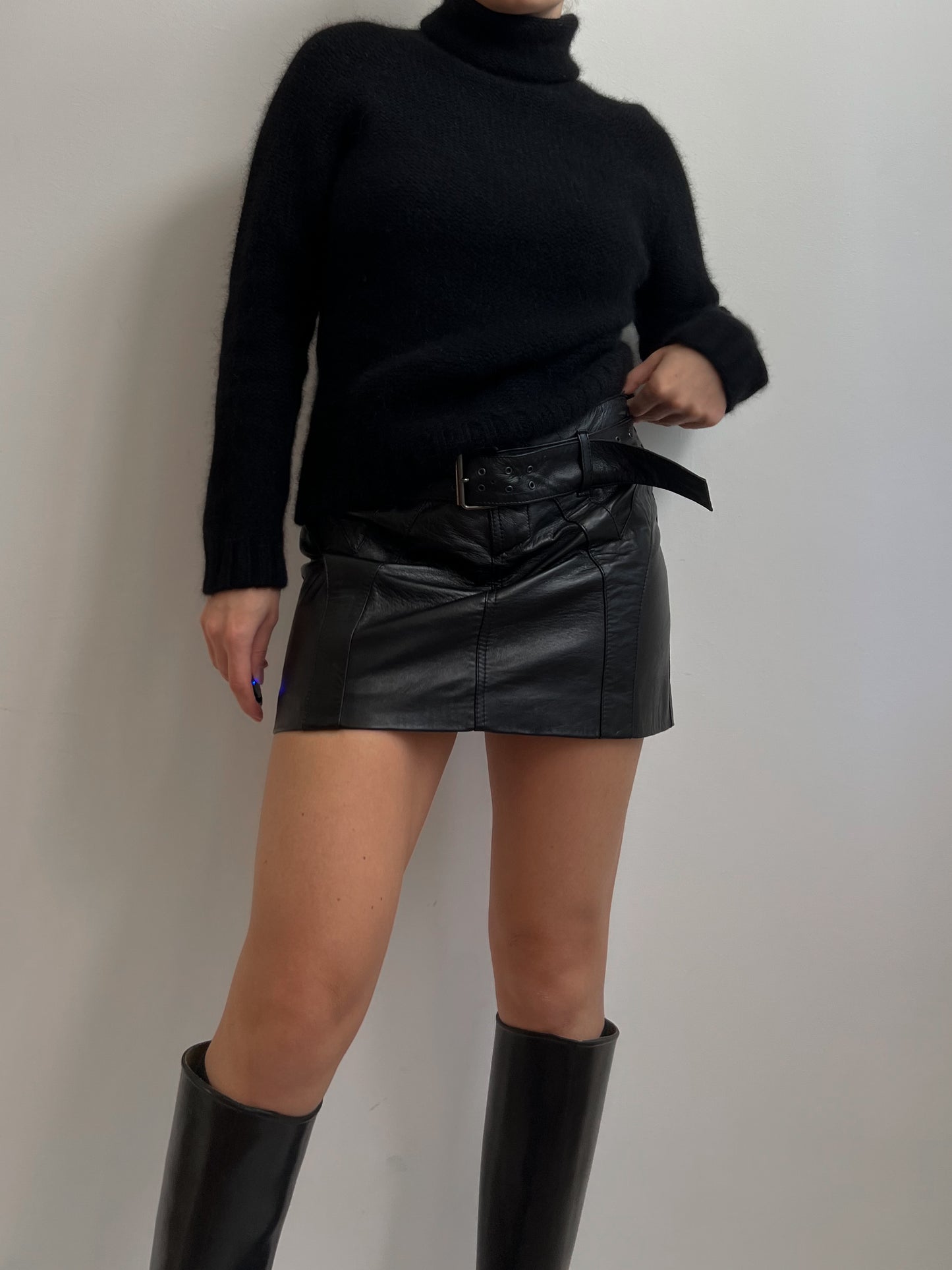 Vintage real leather black mini skirt