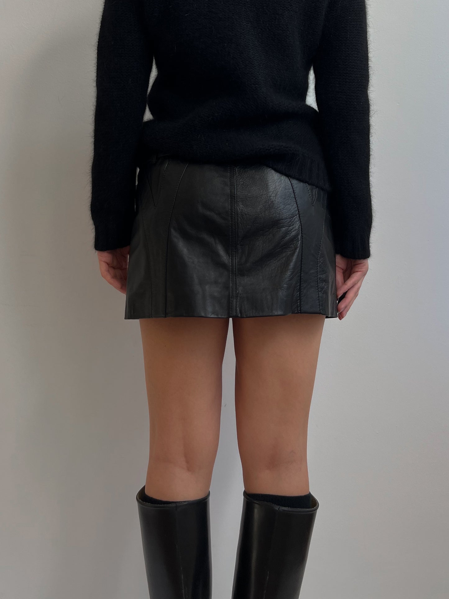 Vintage real leather black mini skirt