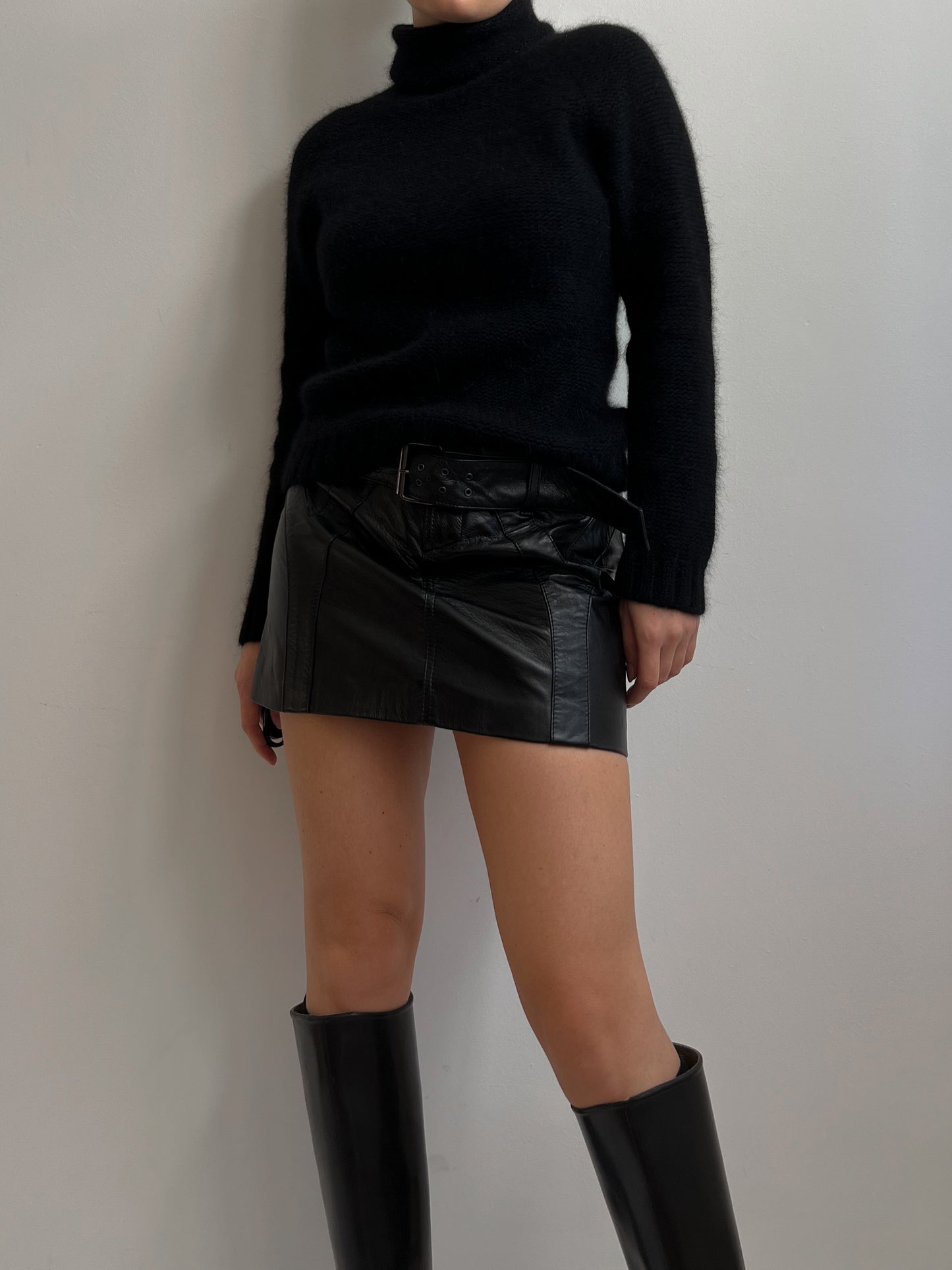 Vintage real leather black mini skirt