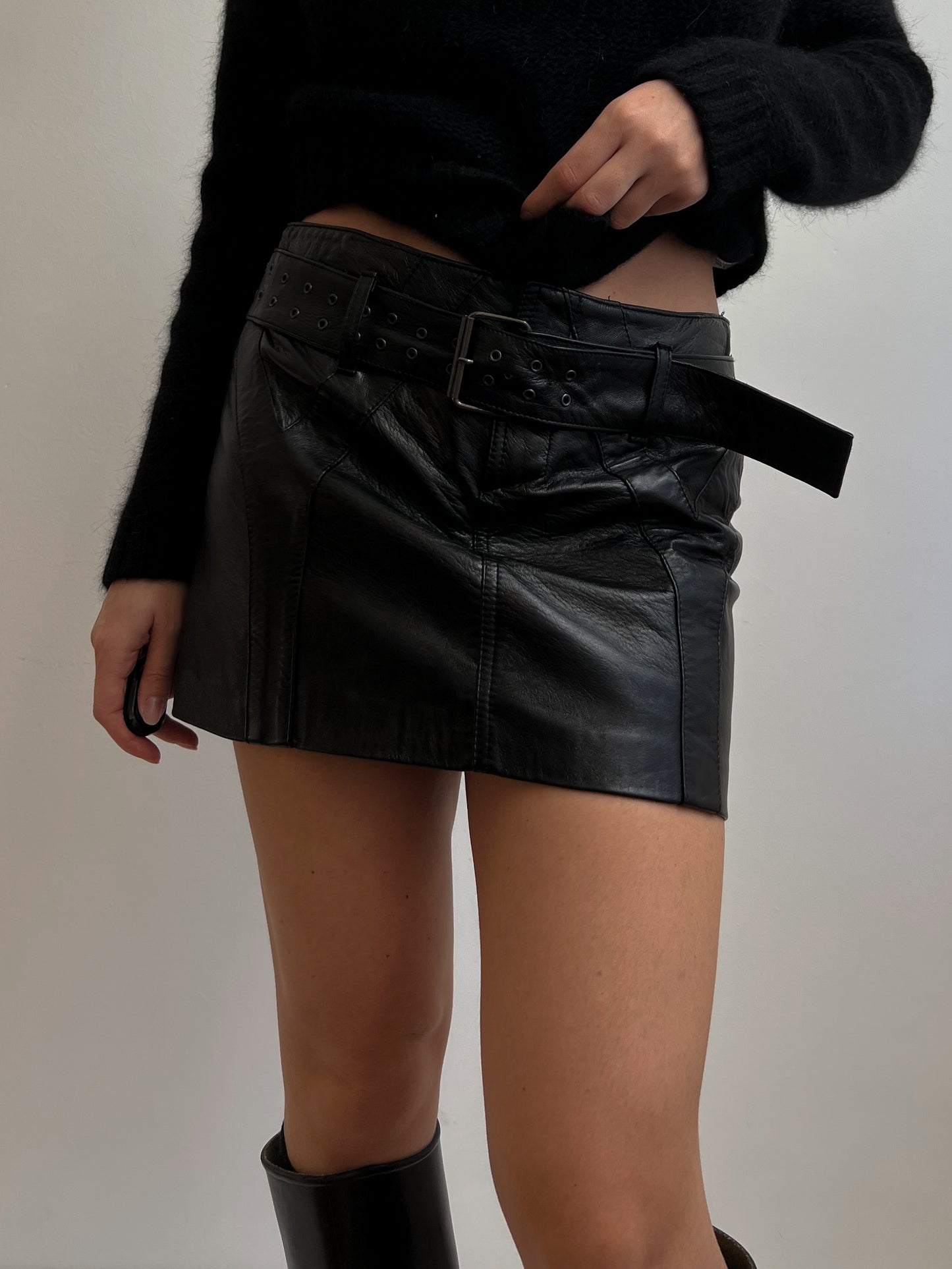 Vintage real leather black mini skirt