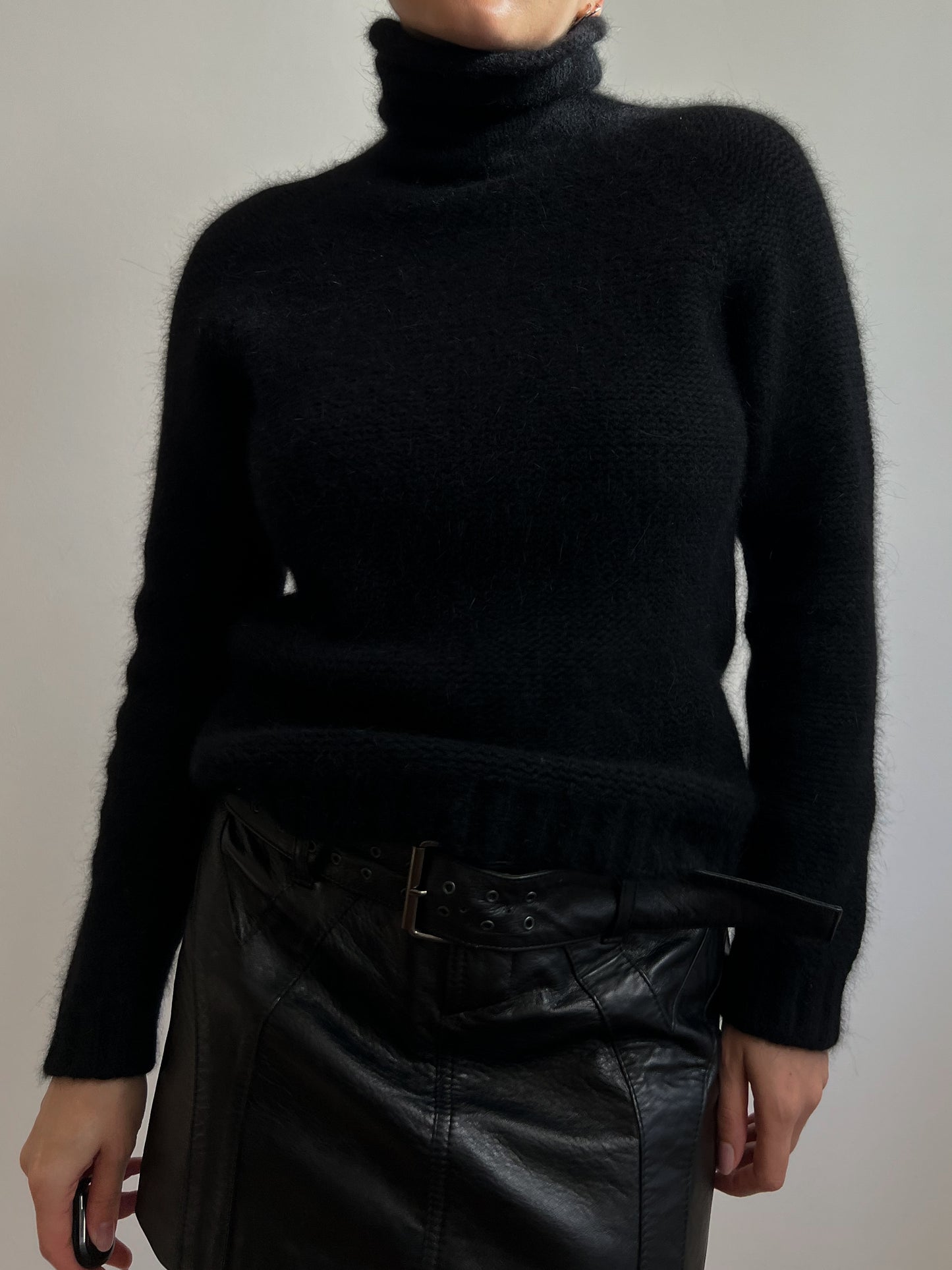 Vintage lambswool and angora black turtleneck pull