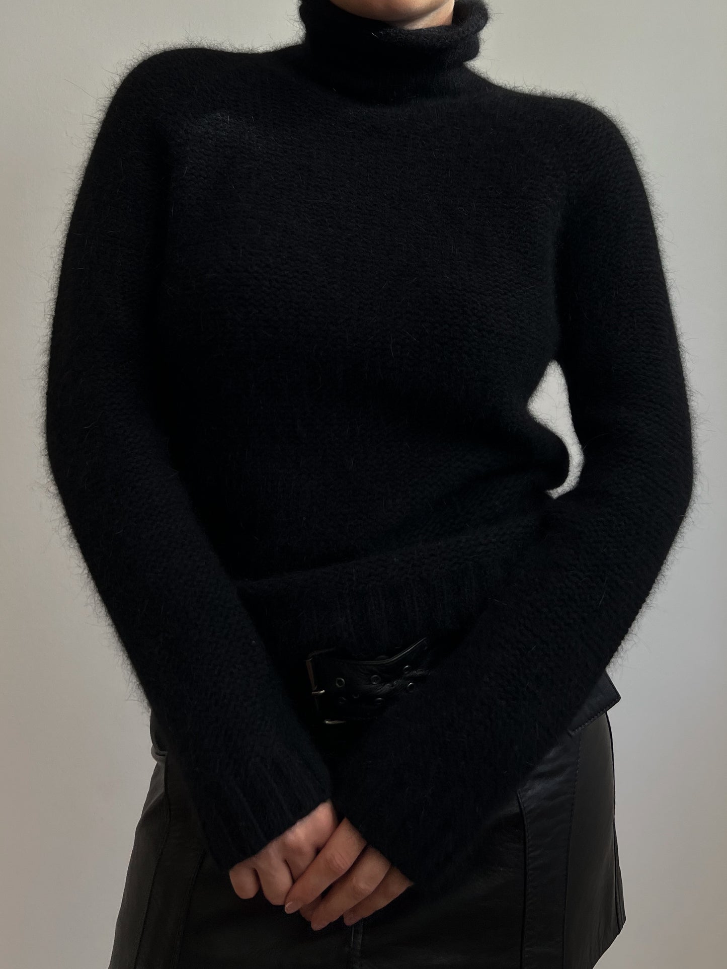 Vintage lambswool and angora black turtleneck pull