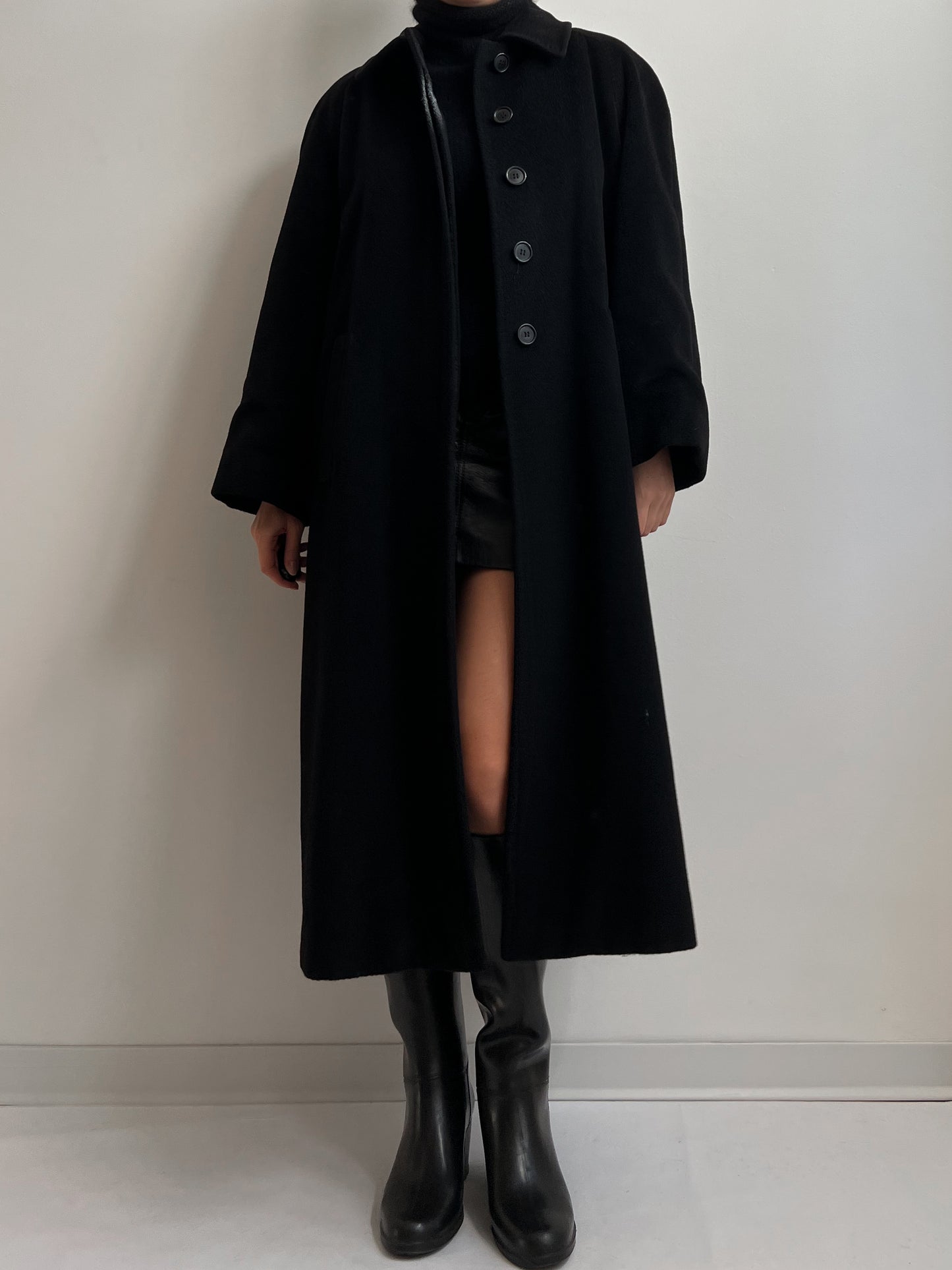 Vintage Piacenza pure wool black long coat