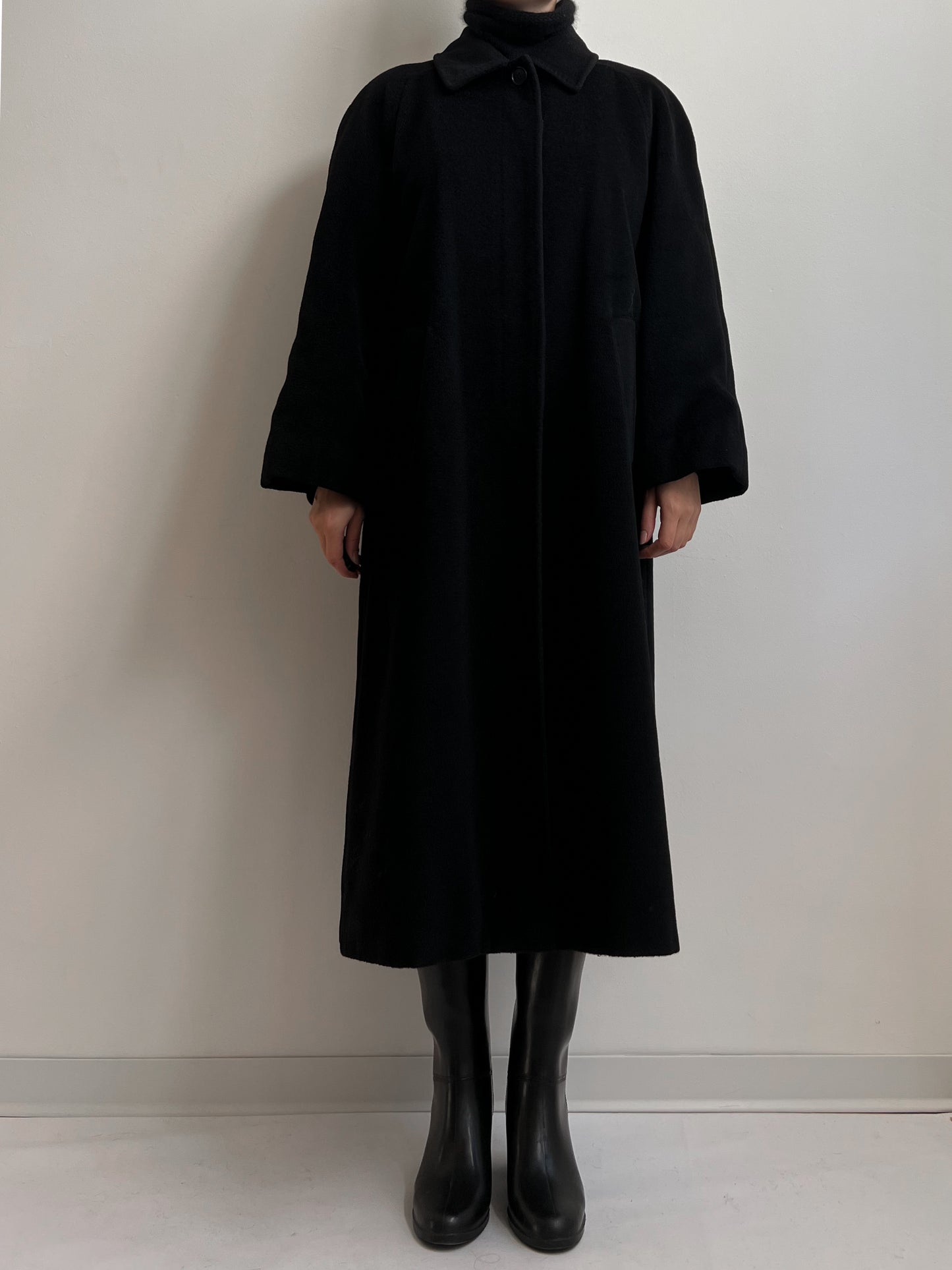 Vintage Piacenza pure wool black long coat