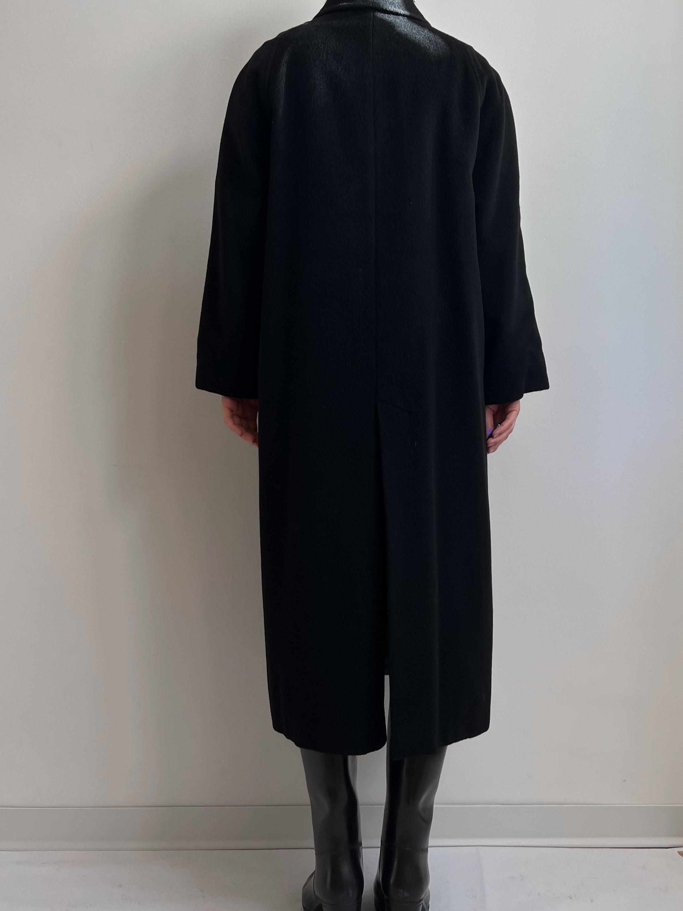 Vintage Piacenza pure wool black long coat