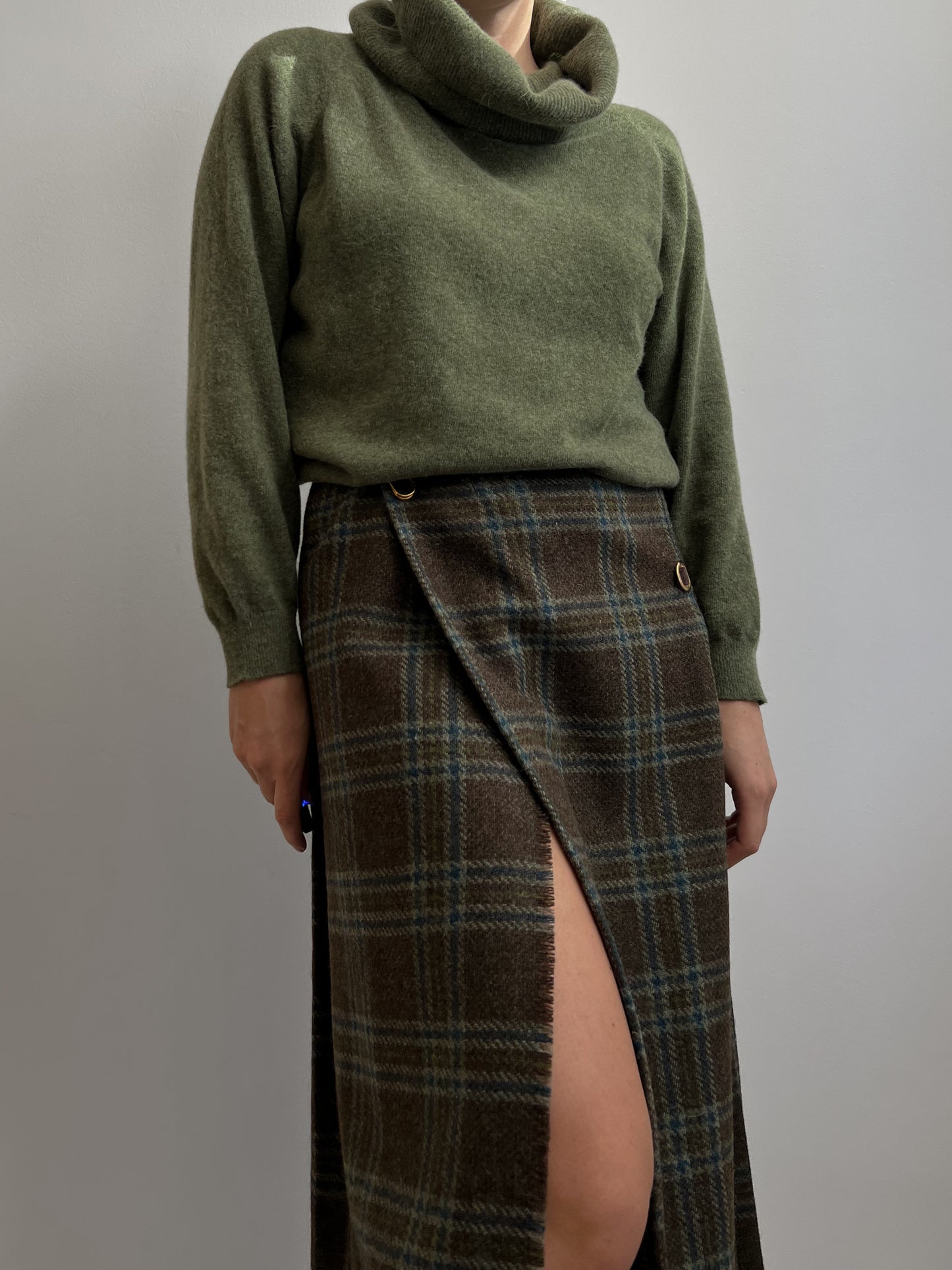 Vintage wool and angora green pull