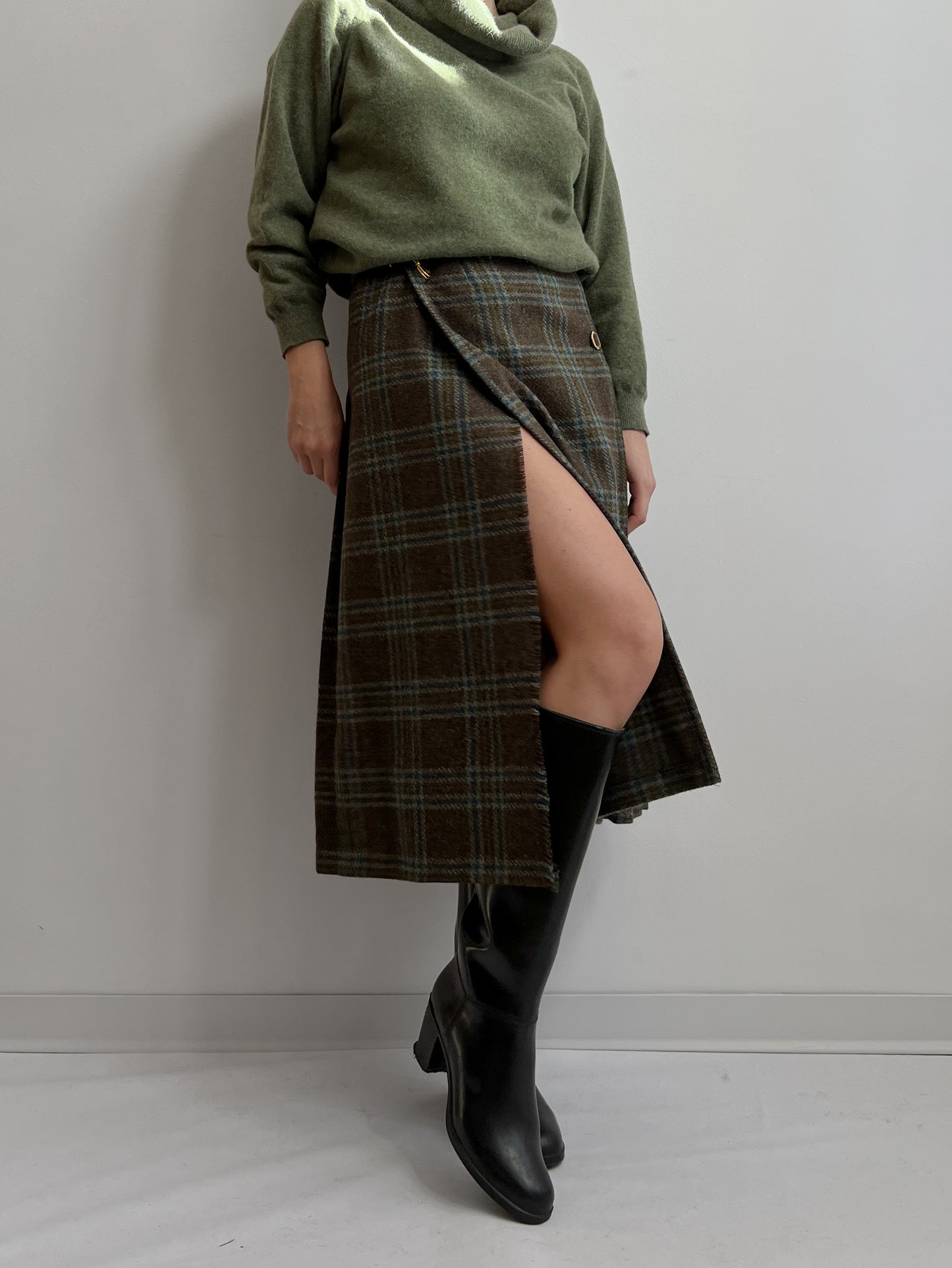 Vintage pure virgin wool pleated tartan midi skirt