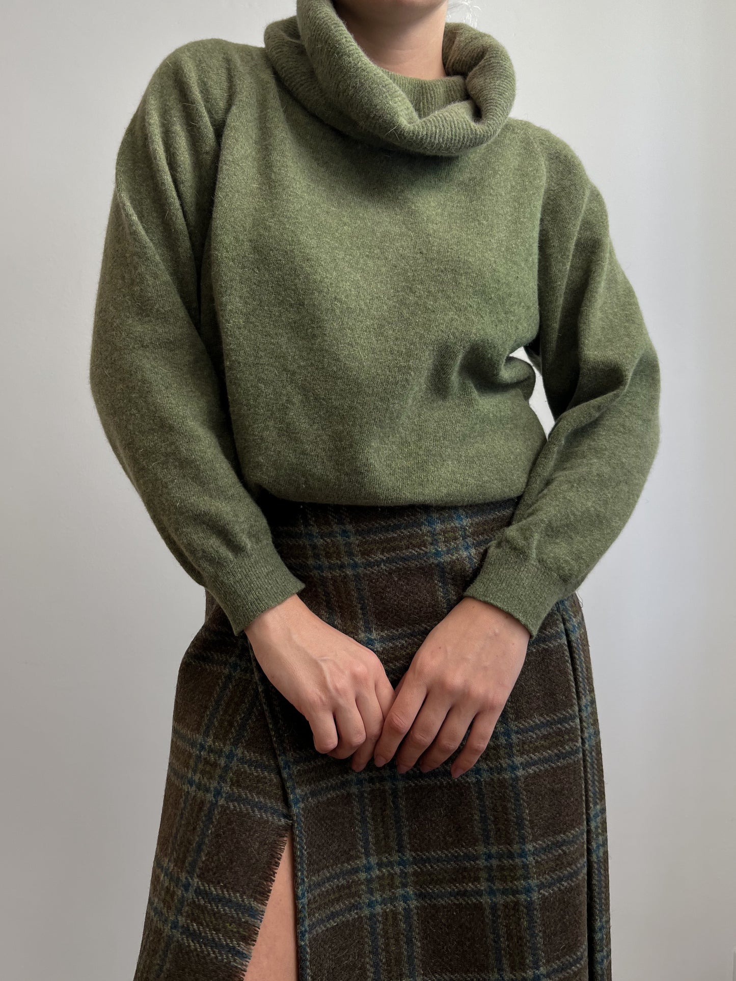 Vintage wool and angora green pull