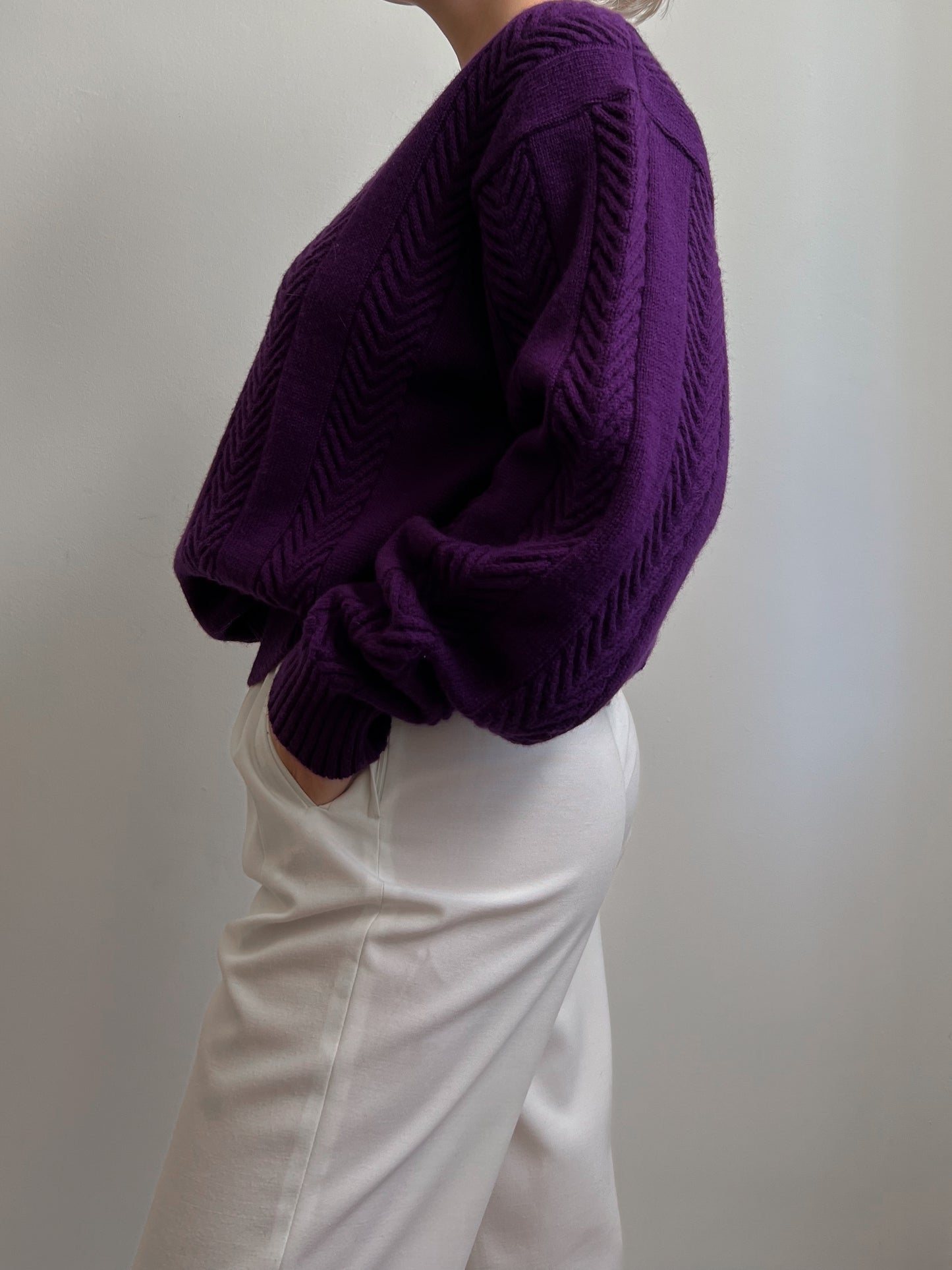 Vintage pure wool v-neck purple pull