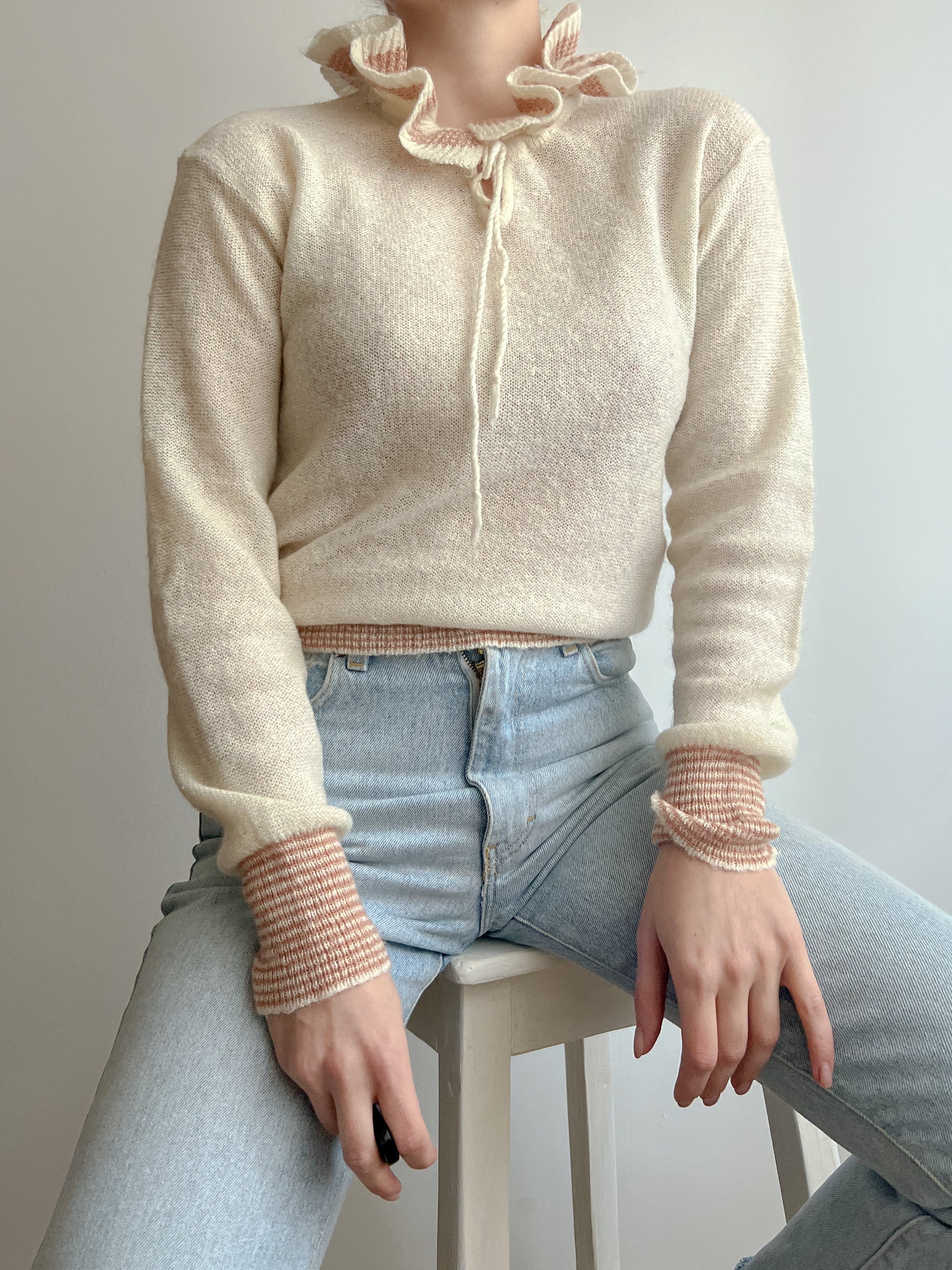 Maglione panna con volant