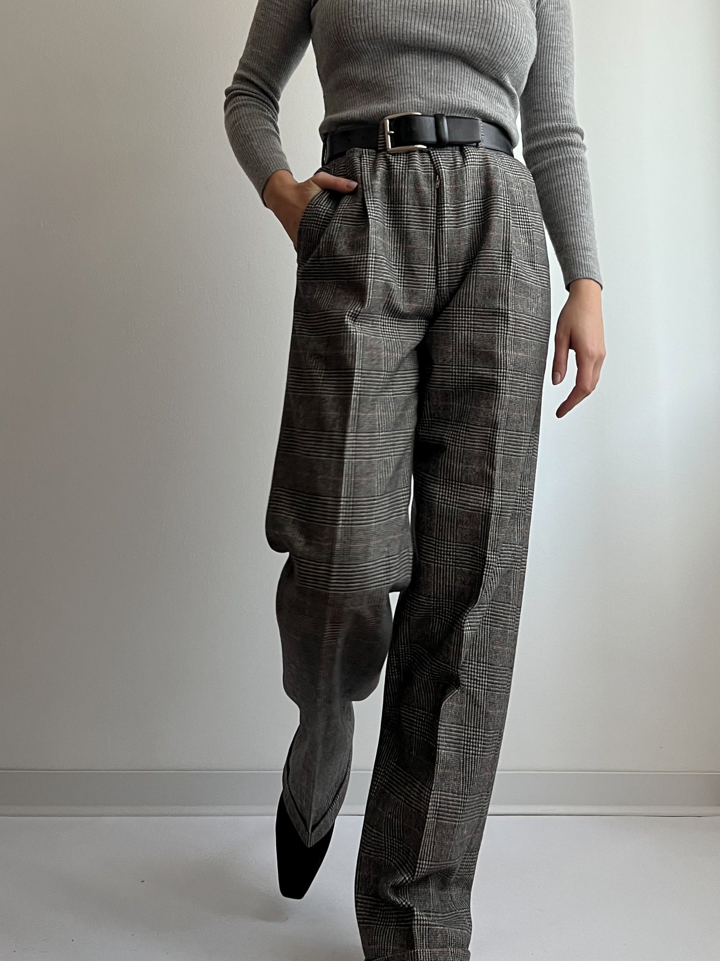 Vintage pure virgin wool tailored pleated pants